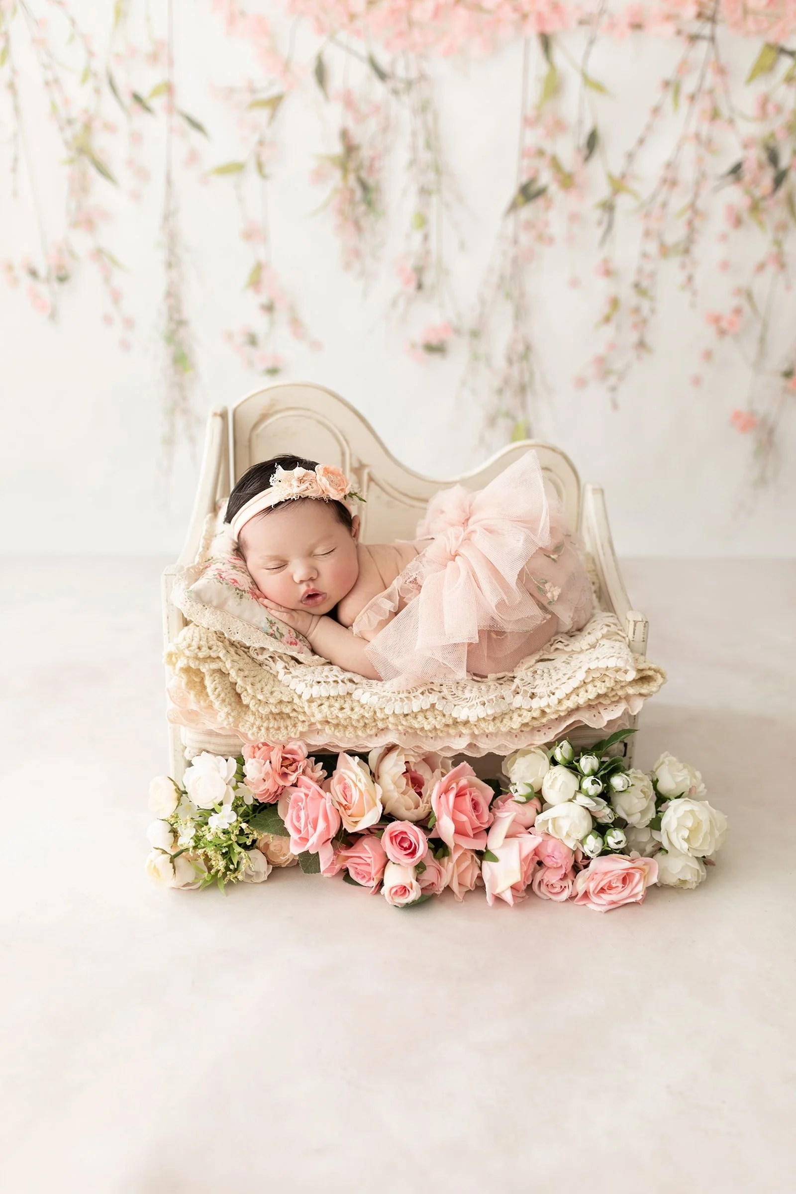 newborn-photoshoot-dubai-056.jpg