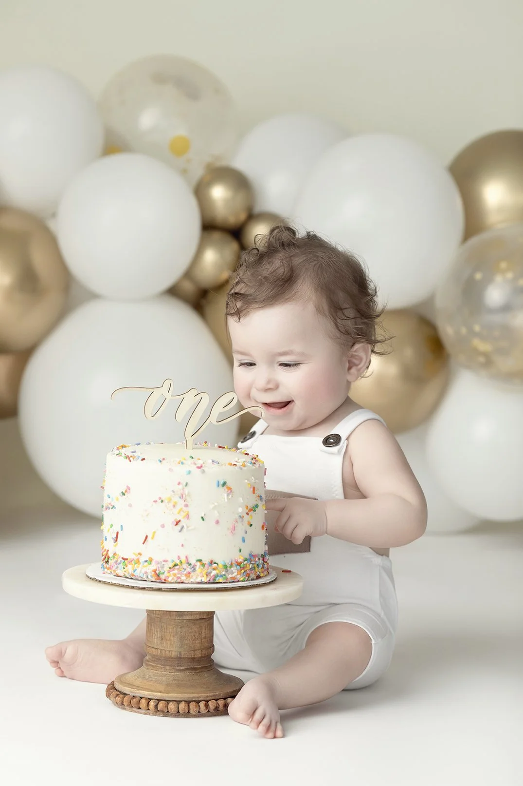 first-birthday-photoshoot-ideas-in-dubai-05.jpg