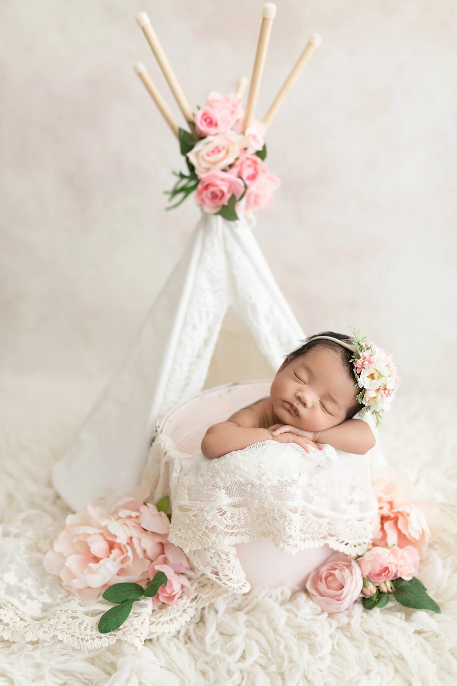 newborn-photoshoot-dubai-069.jpg