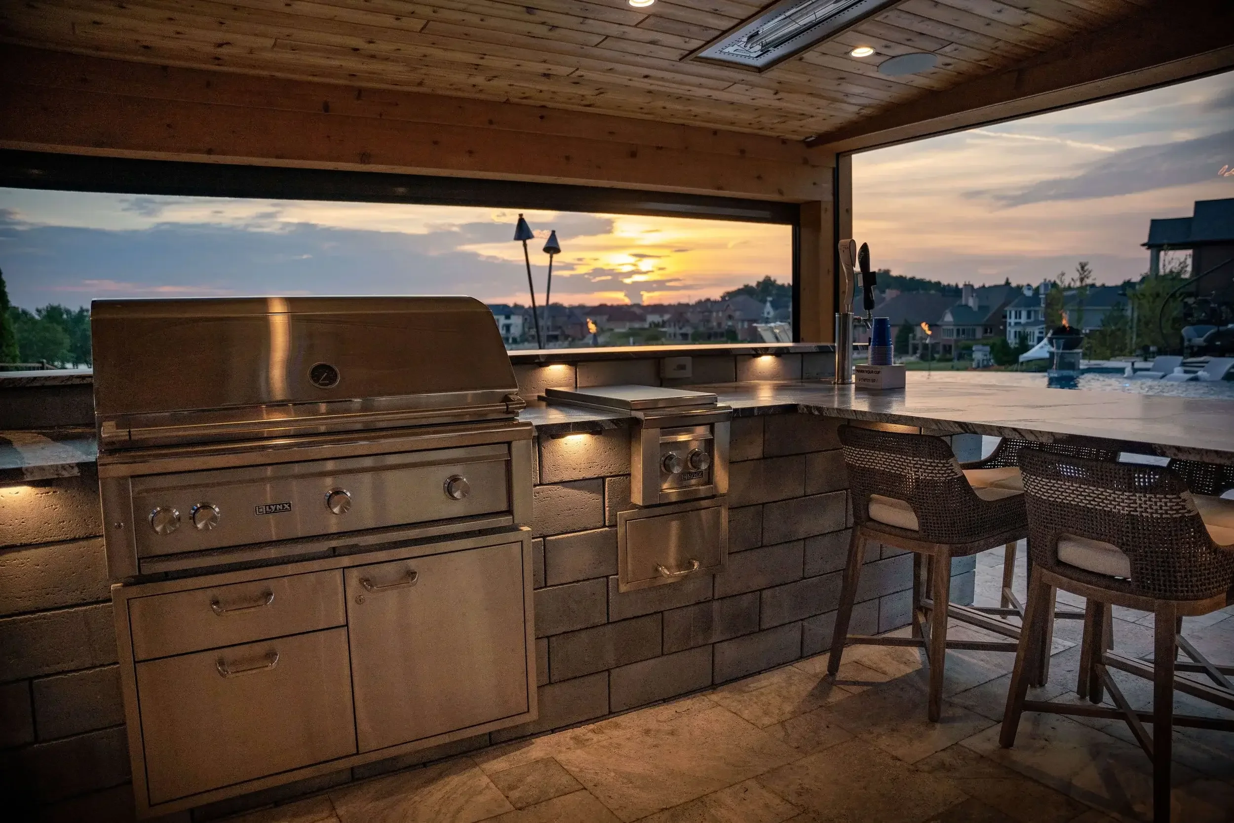 Outdoor+kitchen+and+lighting.webp