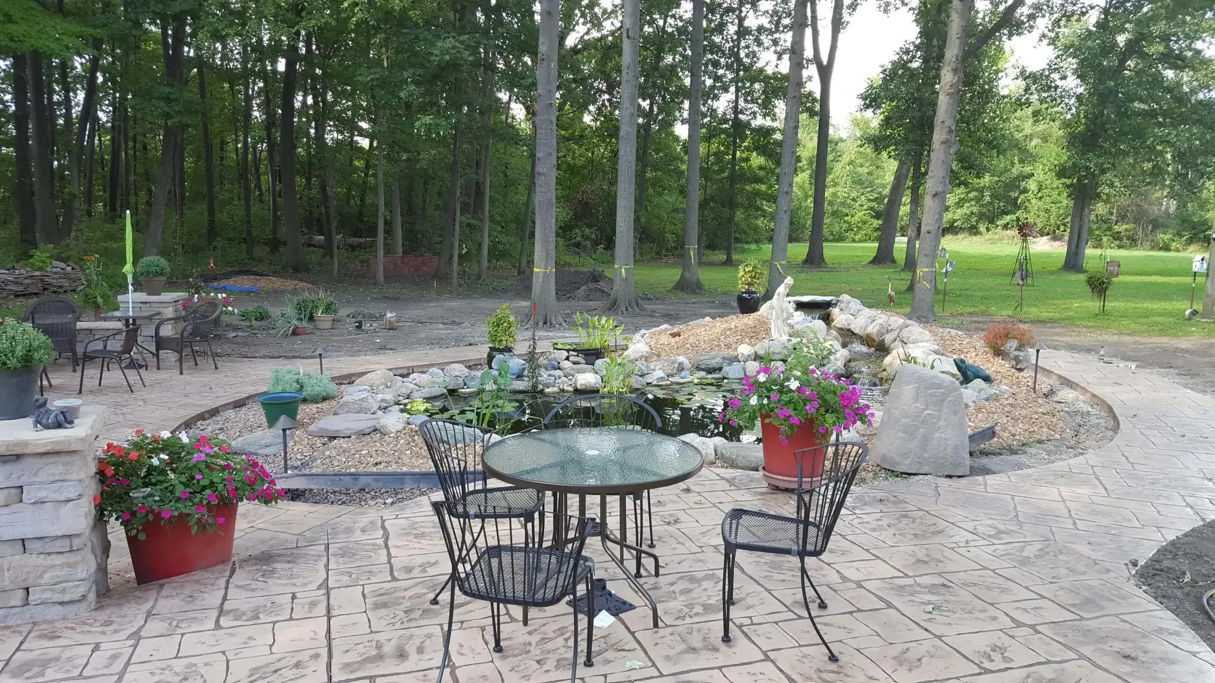 English Yorkstone Integral Color Rosemary with Nutmeg Release