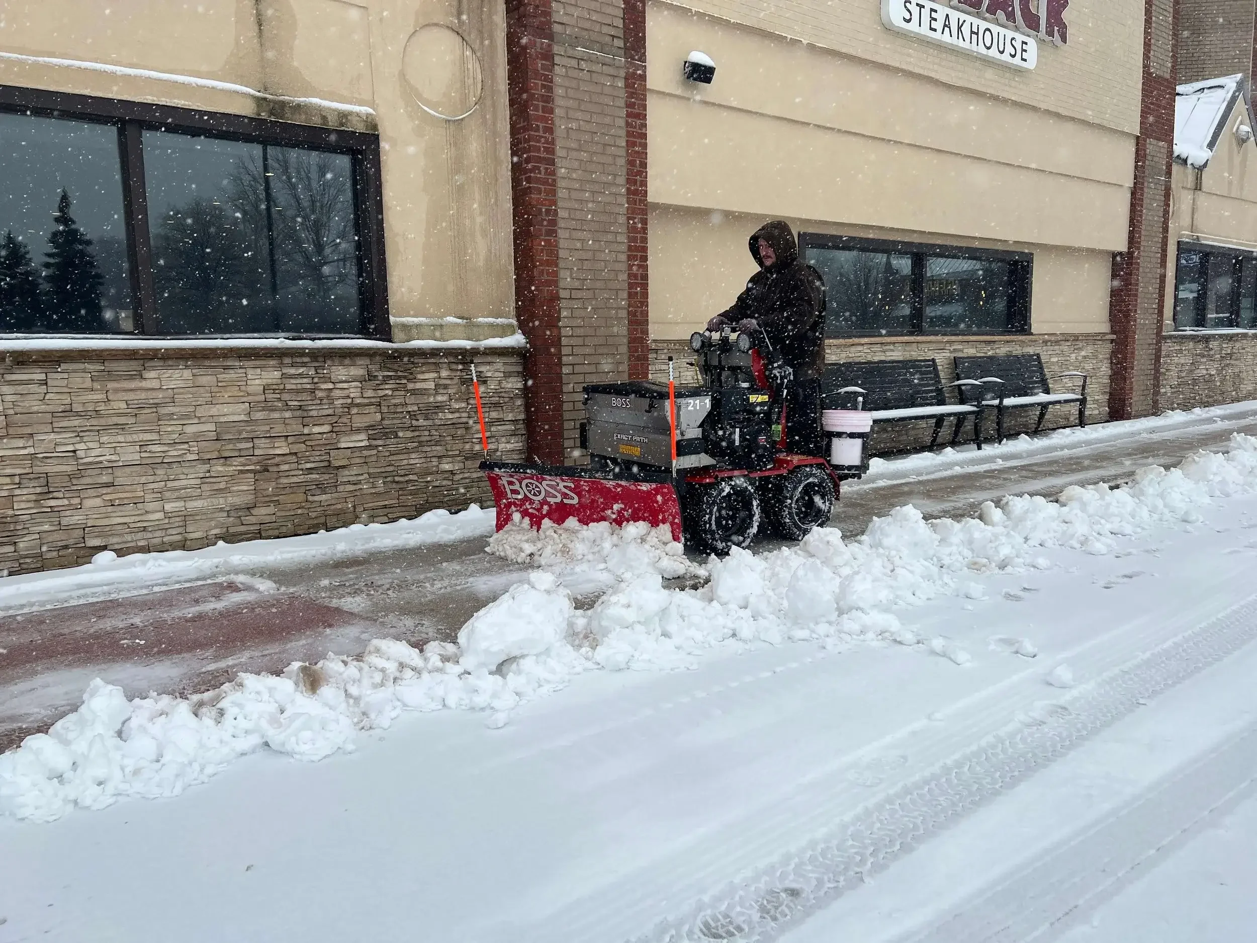 Commercial+Snow+Removal+3.webp