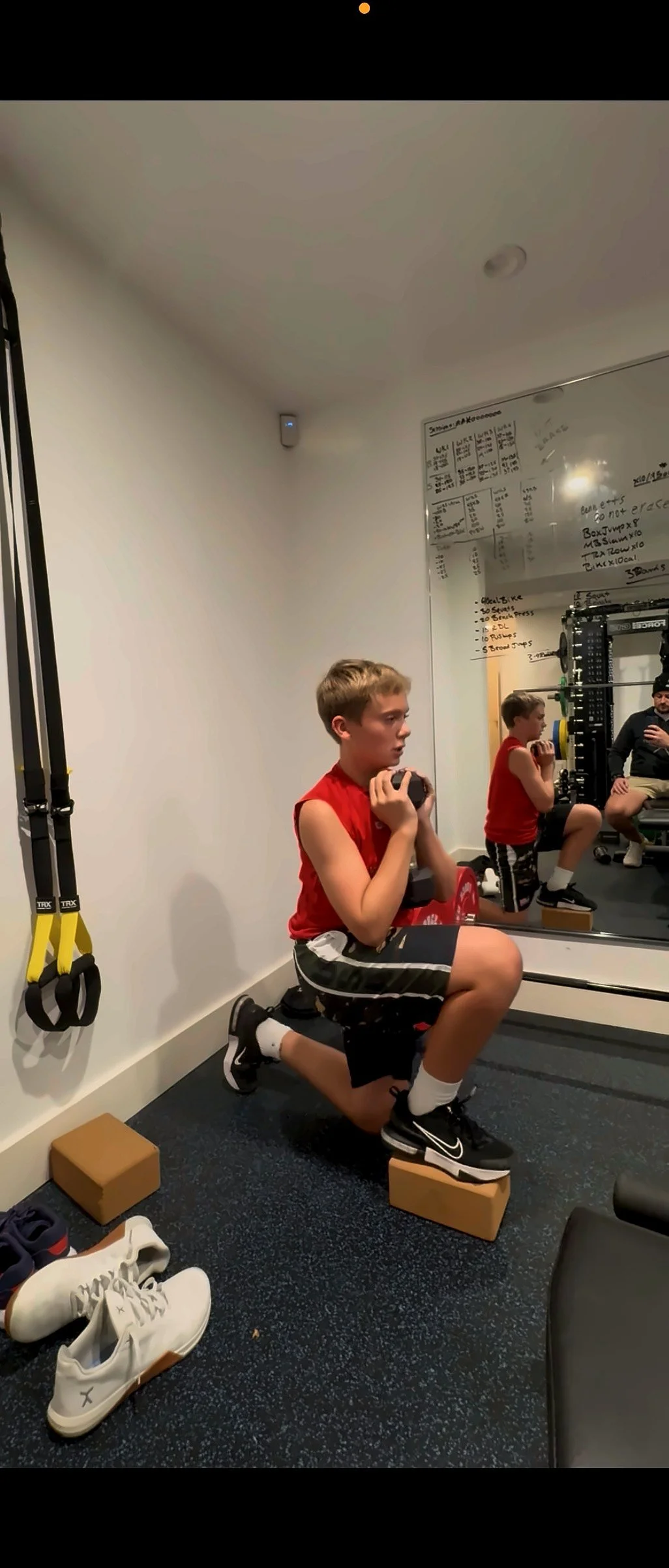 A2_youth-goblet-squat-hd.jpg