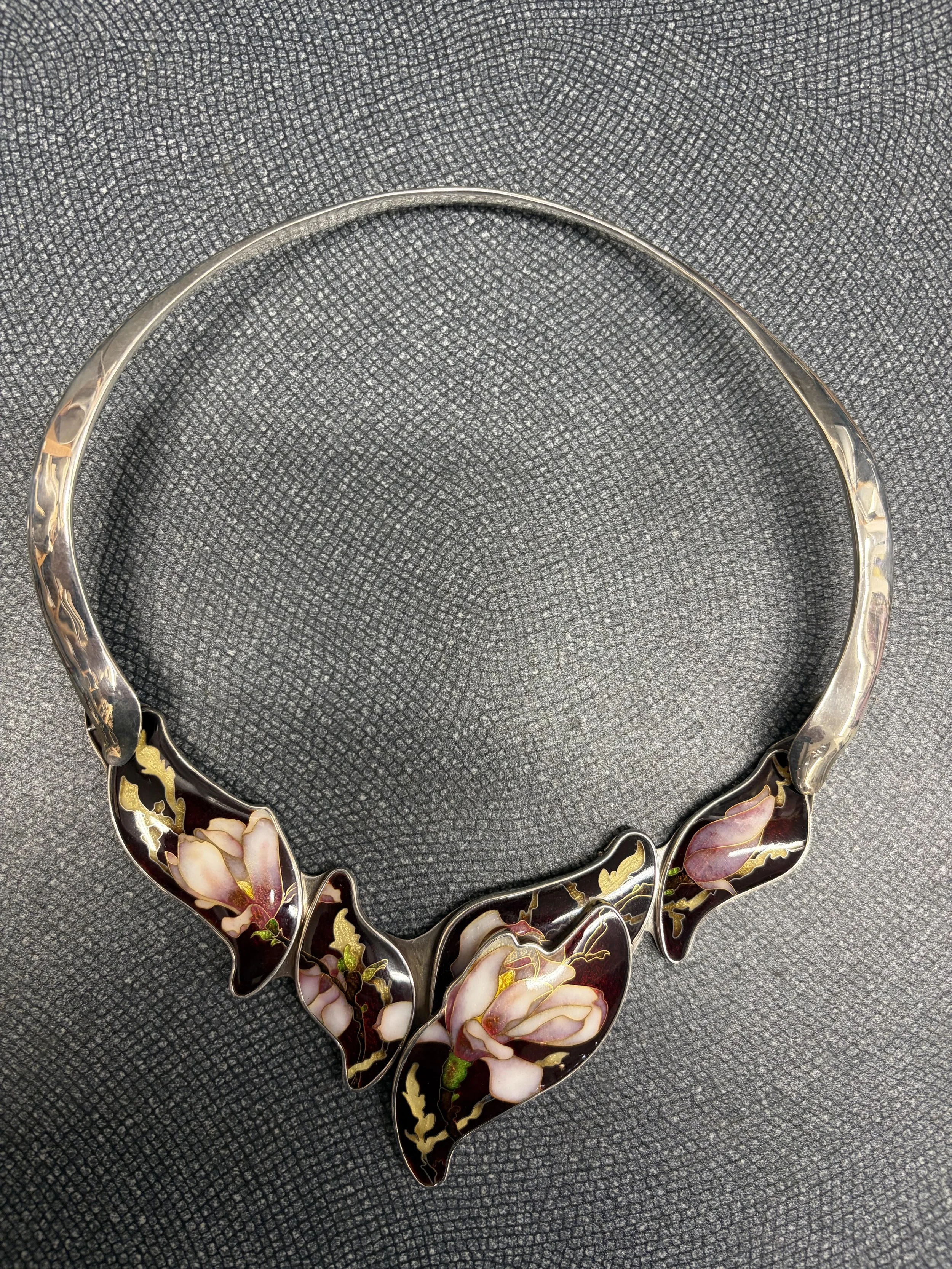 magnolia collar 2 - Merrylee Rae.jpg