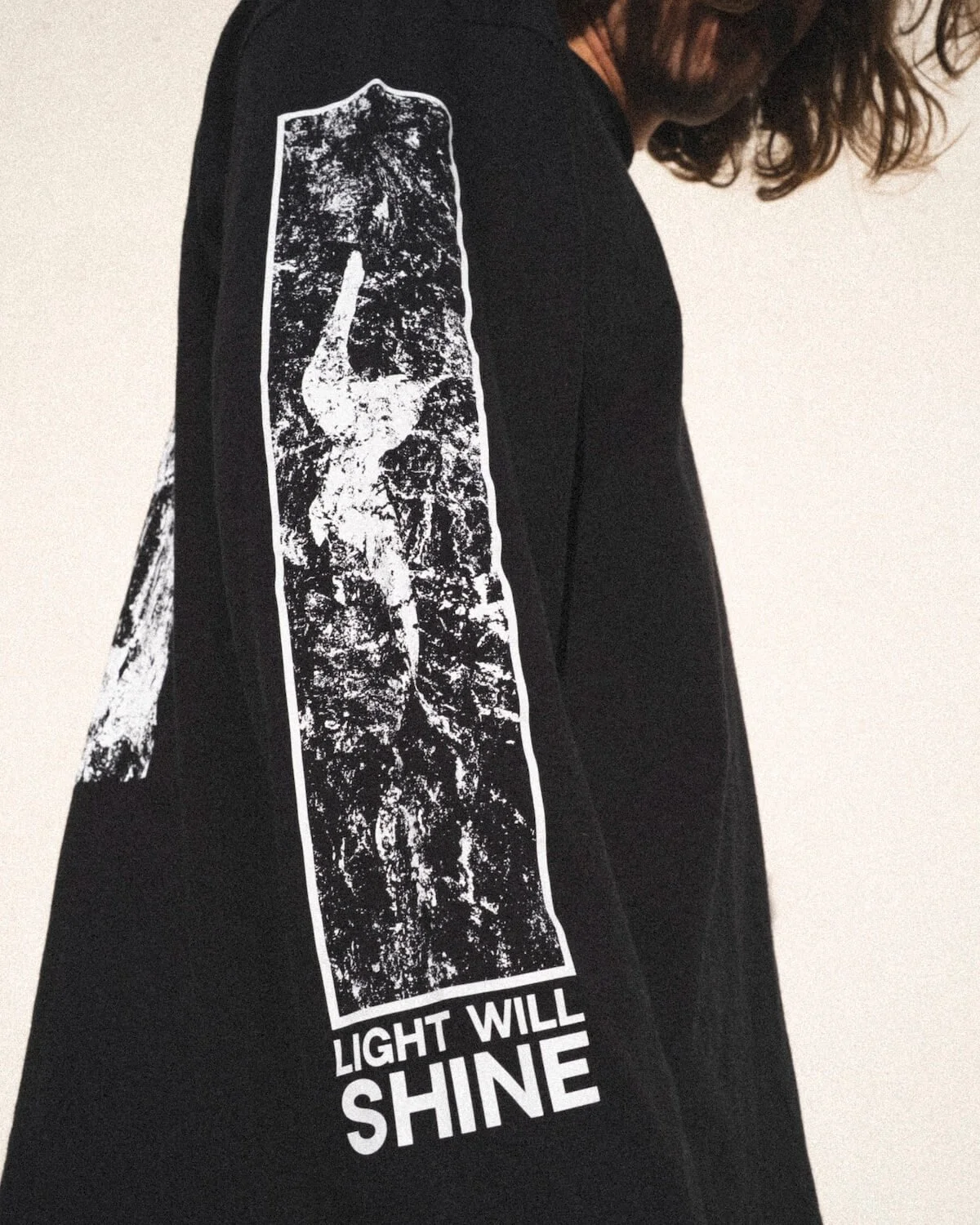 2025-12-03_Divided Merch-c Camille Mortier.jpg