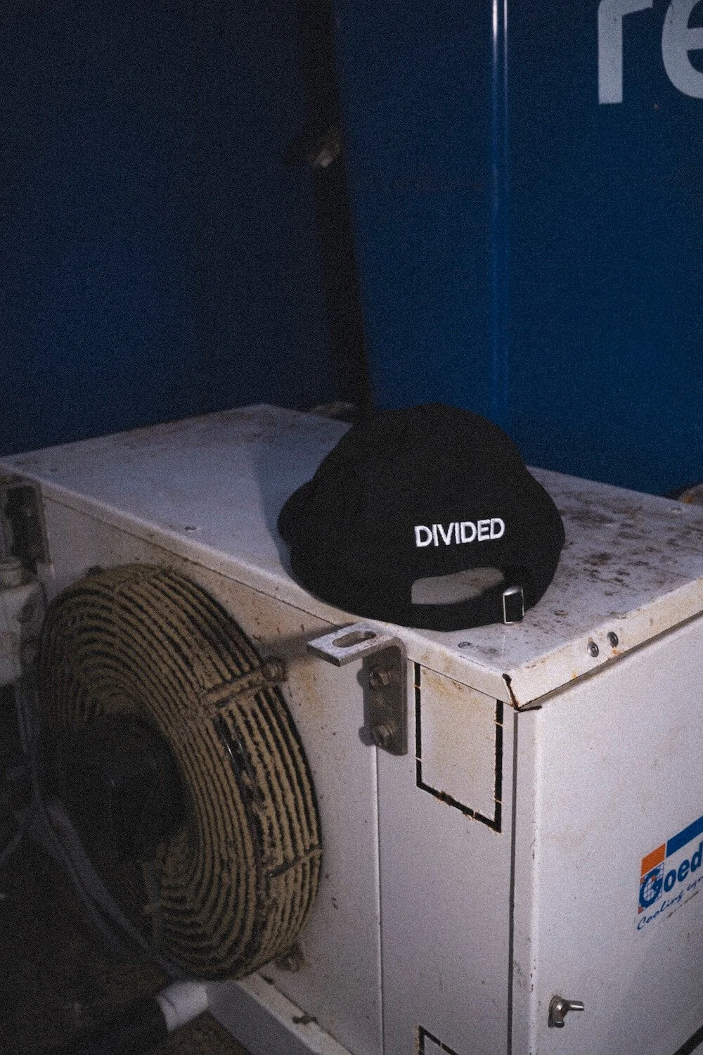 2025-12-03_Divided Merch-c Camille Mortier-16.jpg