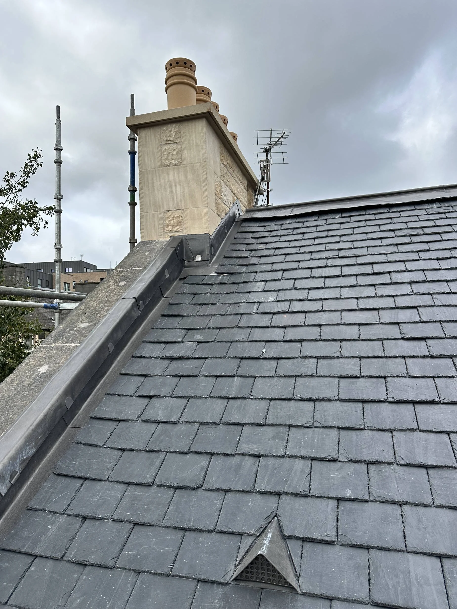 How to repair a traditional slate roof?