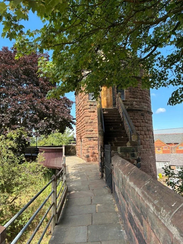 Chester: Ghosts, City Walls and Cobbled Streets