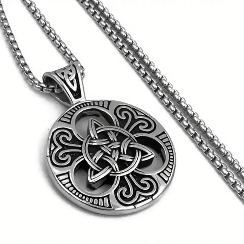 Irish One Heart Knot Pendant Necklace.2.webp