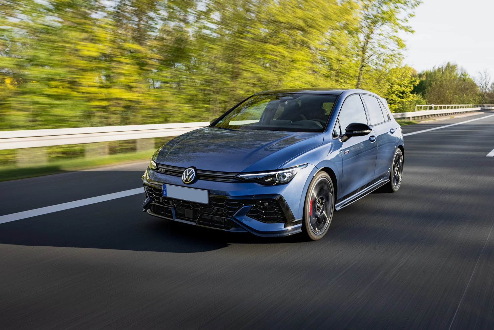 VW Golf GTI Clubsport Front Rolling Shot – Automotive Fotografie Braunschweig, Niedersachsen