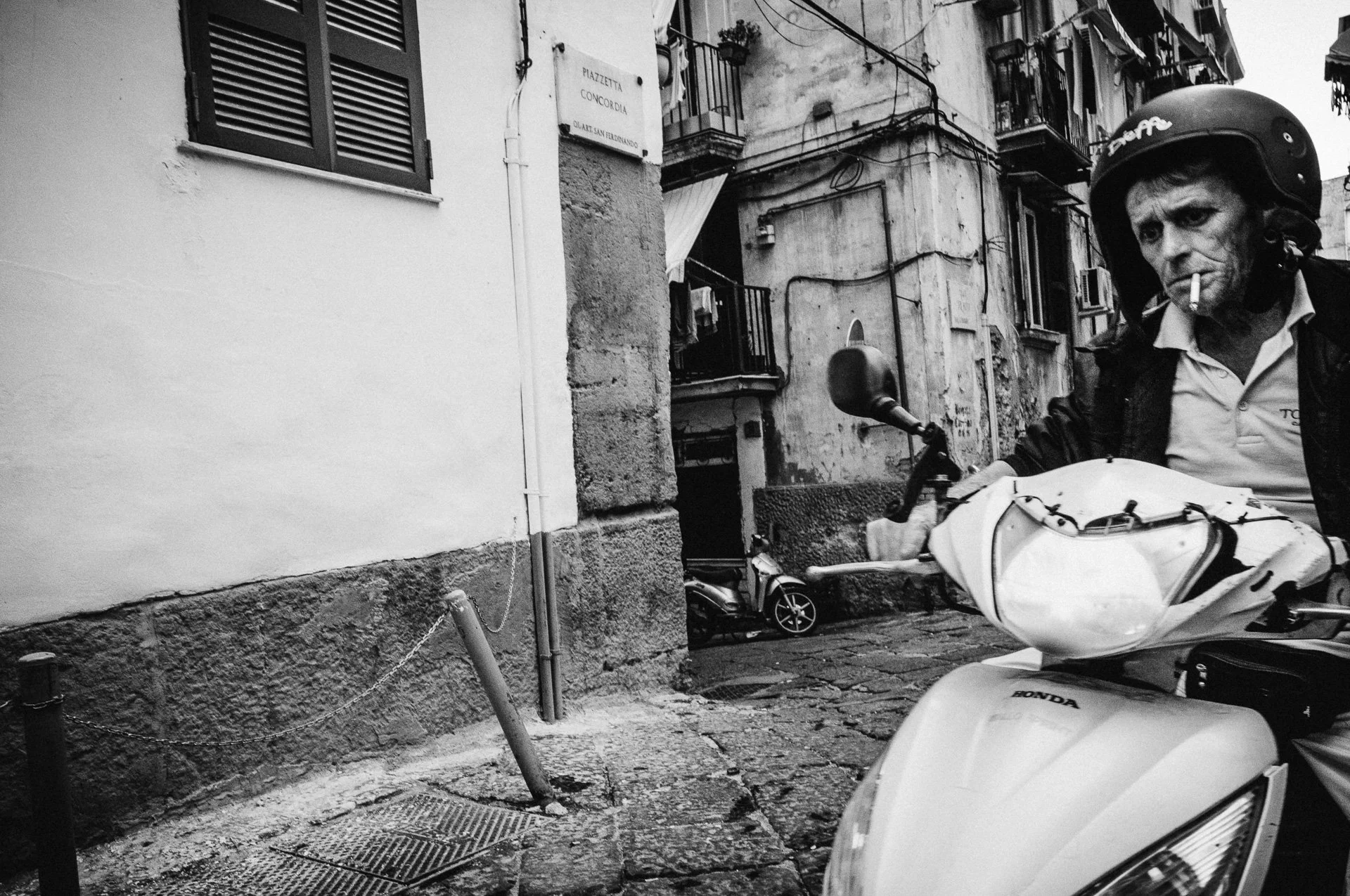 klaus-schwaiger-street-photography-naples-4.jpg
