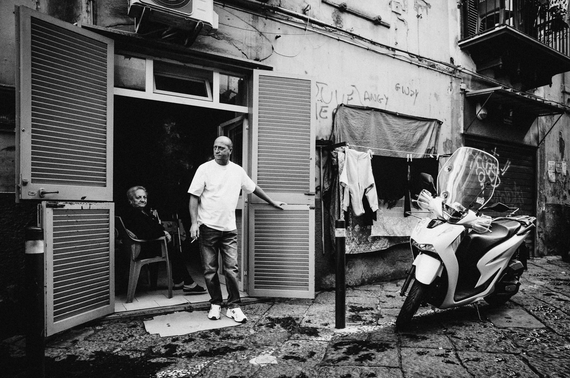 klaus-schwaiger-street-photography-naples-47.jpg