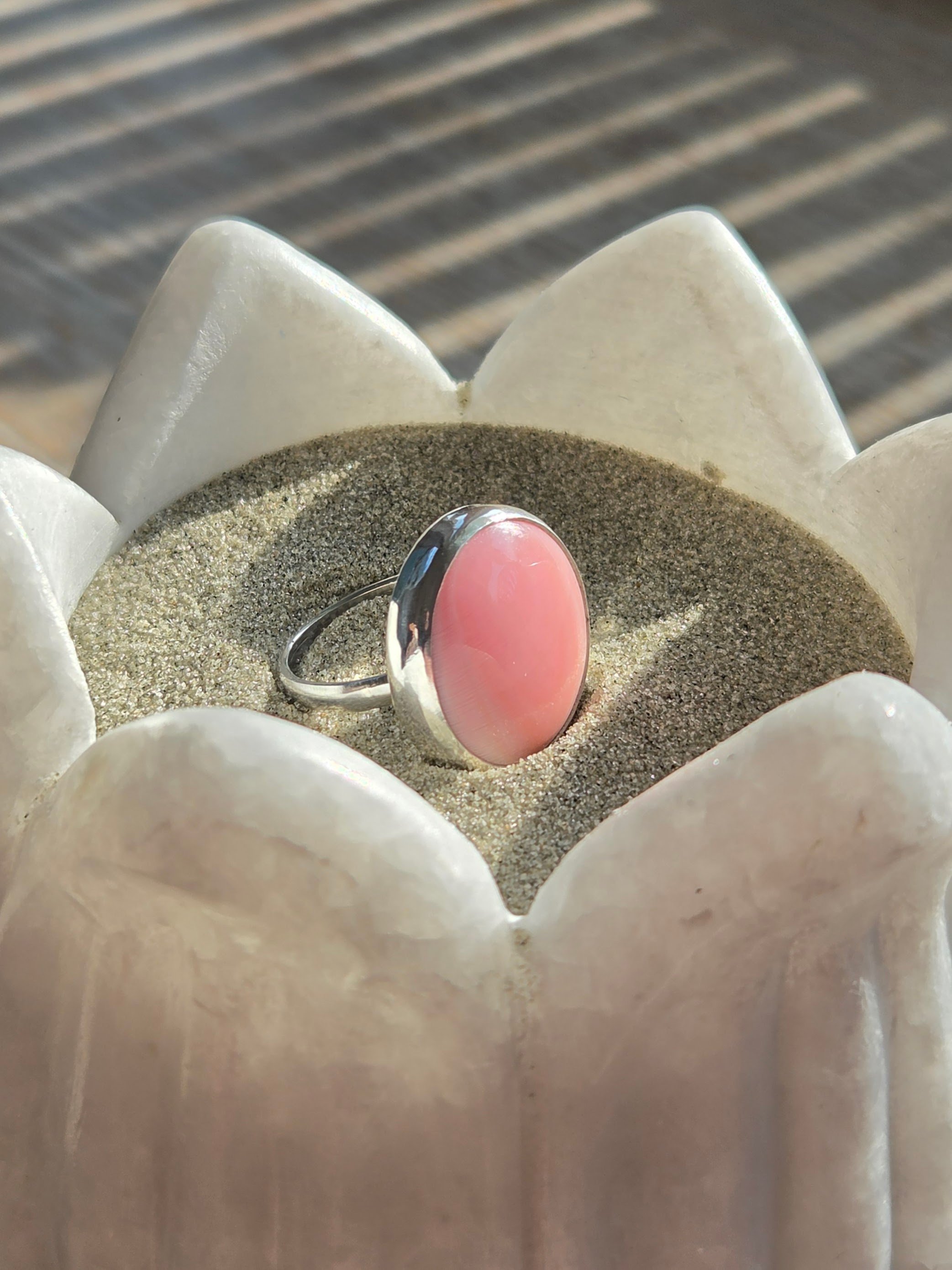 Sterling Silver Bezel Set Queen Conch Ring