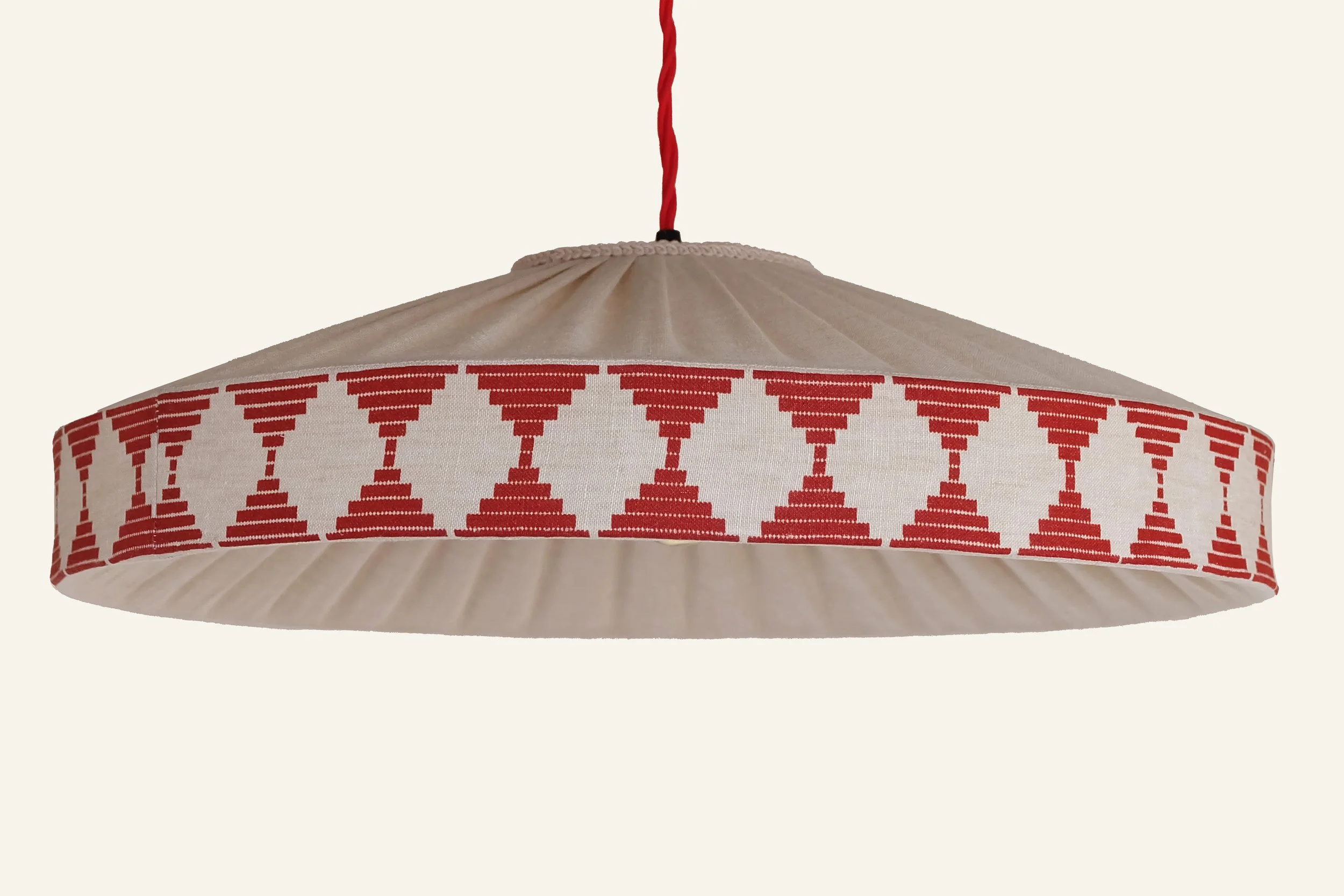 Diamond Knit in dark red