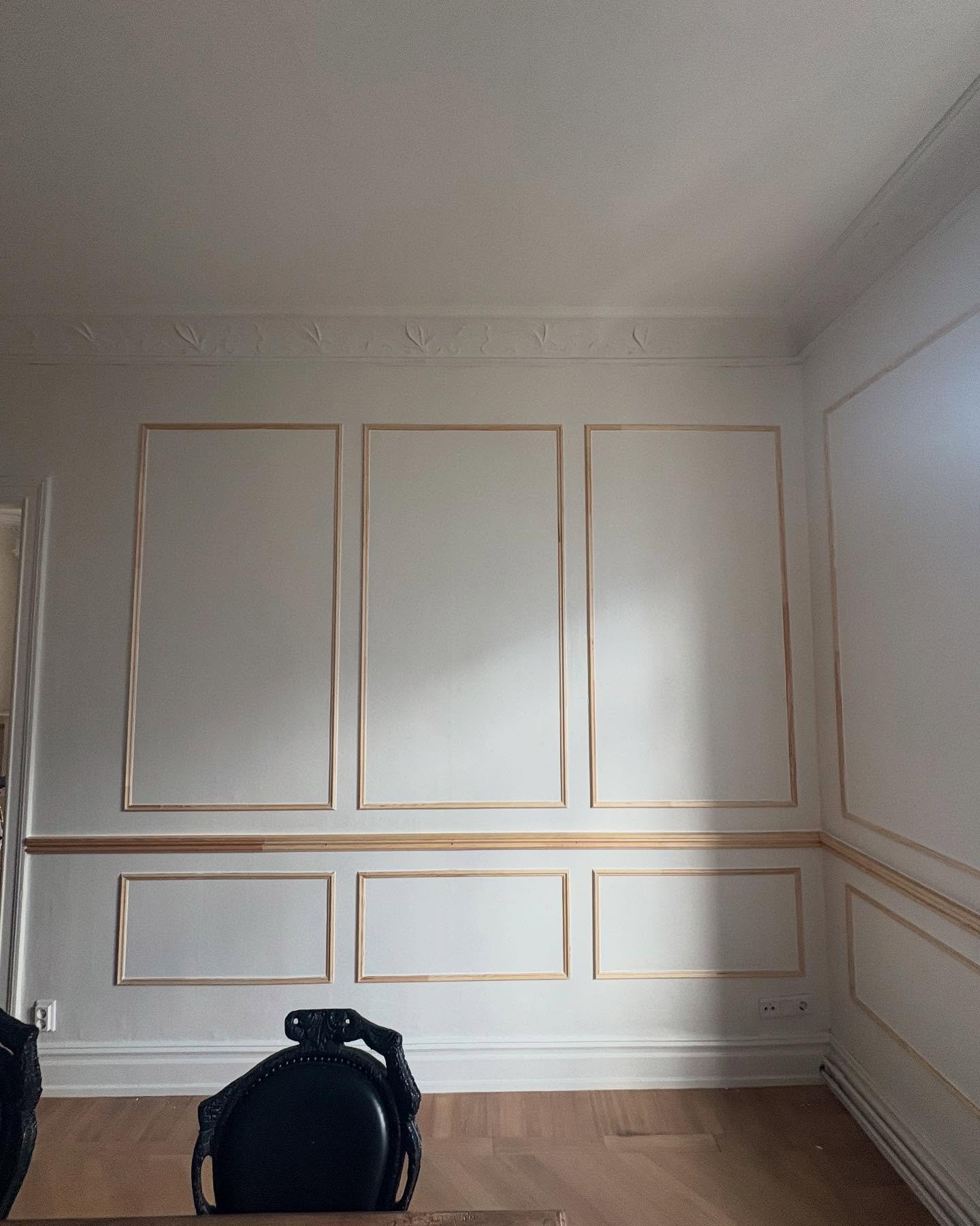 F&auml;rdig monterade v&auml;gg lister fr&aring;n en l&auml;genhet i G&ouml;teborg ! En rolig utmaning vi inte gjort innan &amp; otroligt n&ouml;jda av resultatet 🛠️🤟🏽