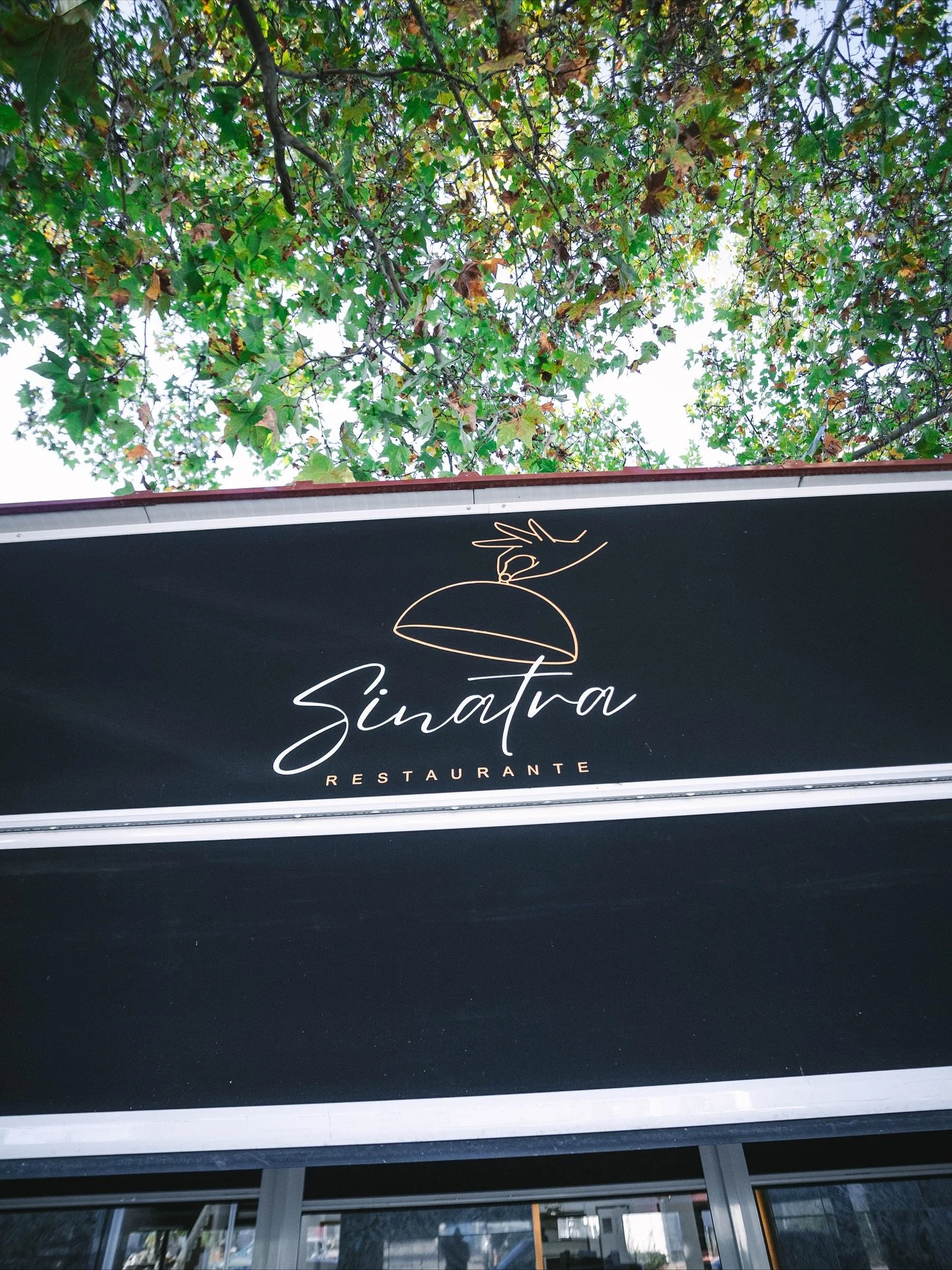 Abrimos nuestras puertas con much&iacute;sima ilusi&oacute;n.

Trabajar el mejor producto a la brasa, y convertirnos en un espacio de referencia para toda la comarca.

Abrimos de martes a domingos. 

Si est&aacute;s pensando en organizar un evento, f