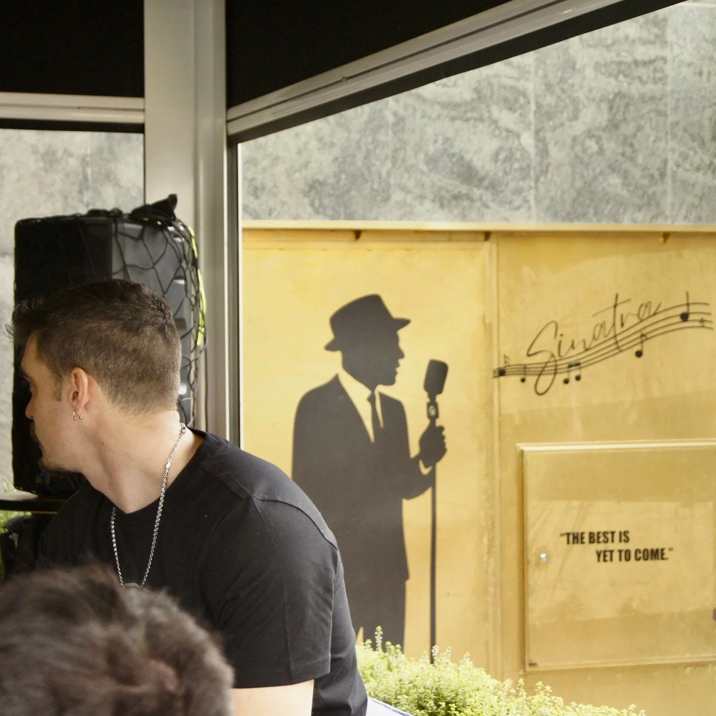 As&iacute; se vivi&oacute; nuestro primer aperitivo electr&oacute;nico.🥂🪩🎶
Gracias a todos por venir, muy pronto nos volveremos a ver

Disfruta de m&aacute;s eventos como este en restaurante Sinatra
#aperitivo #electronic #restaurante