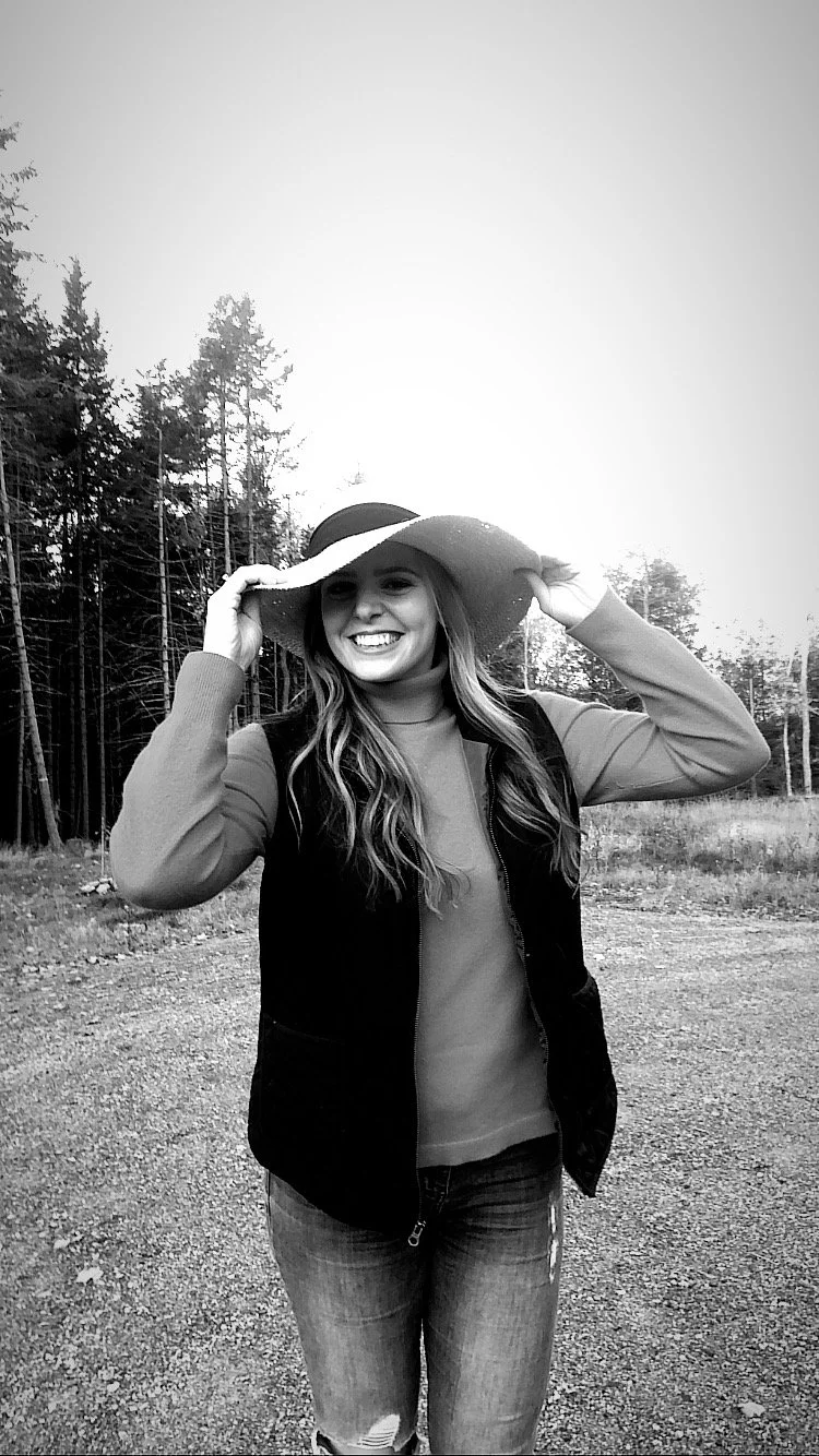 A happy working mom therapist in Massachusetts who specializes in anxiety