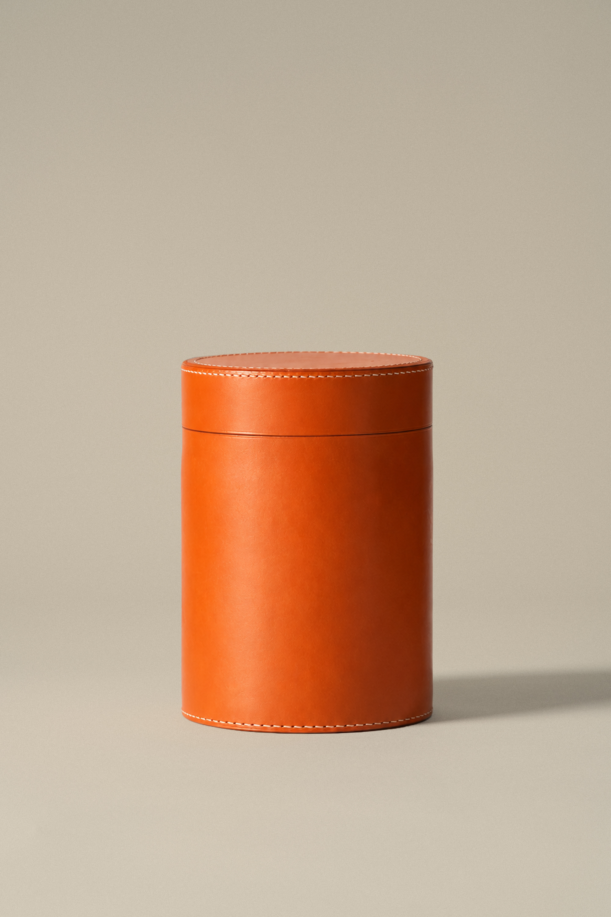 Handcrafted Leather Urn M
