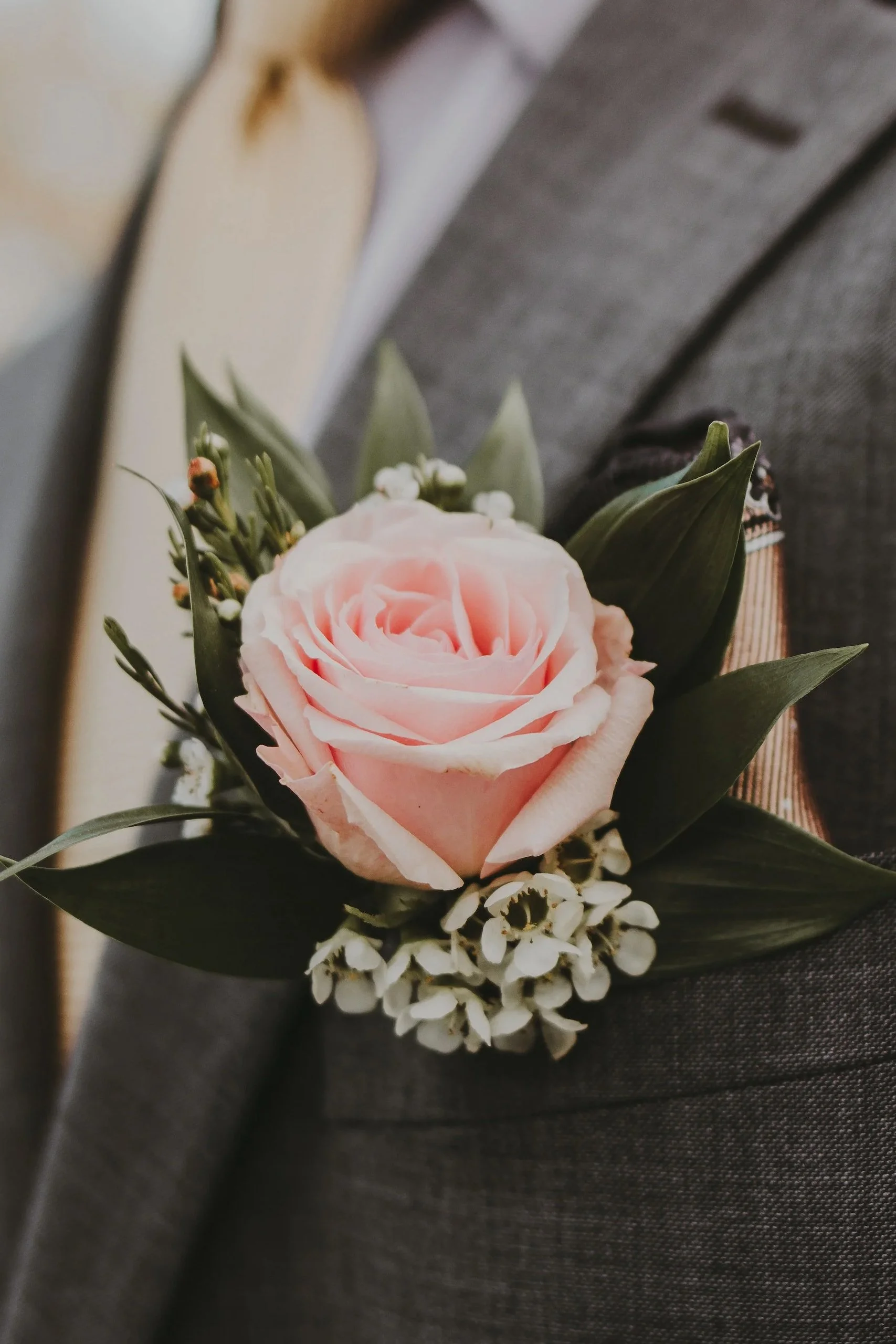 Single Bloom Boutonniere