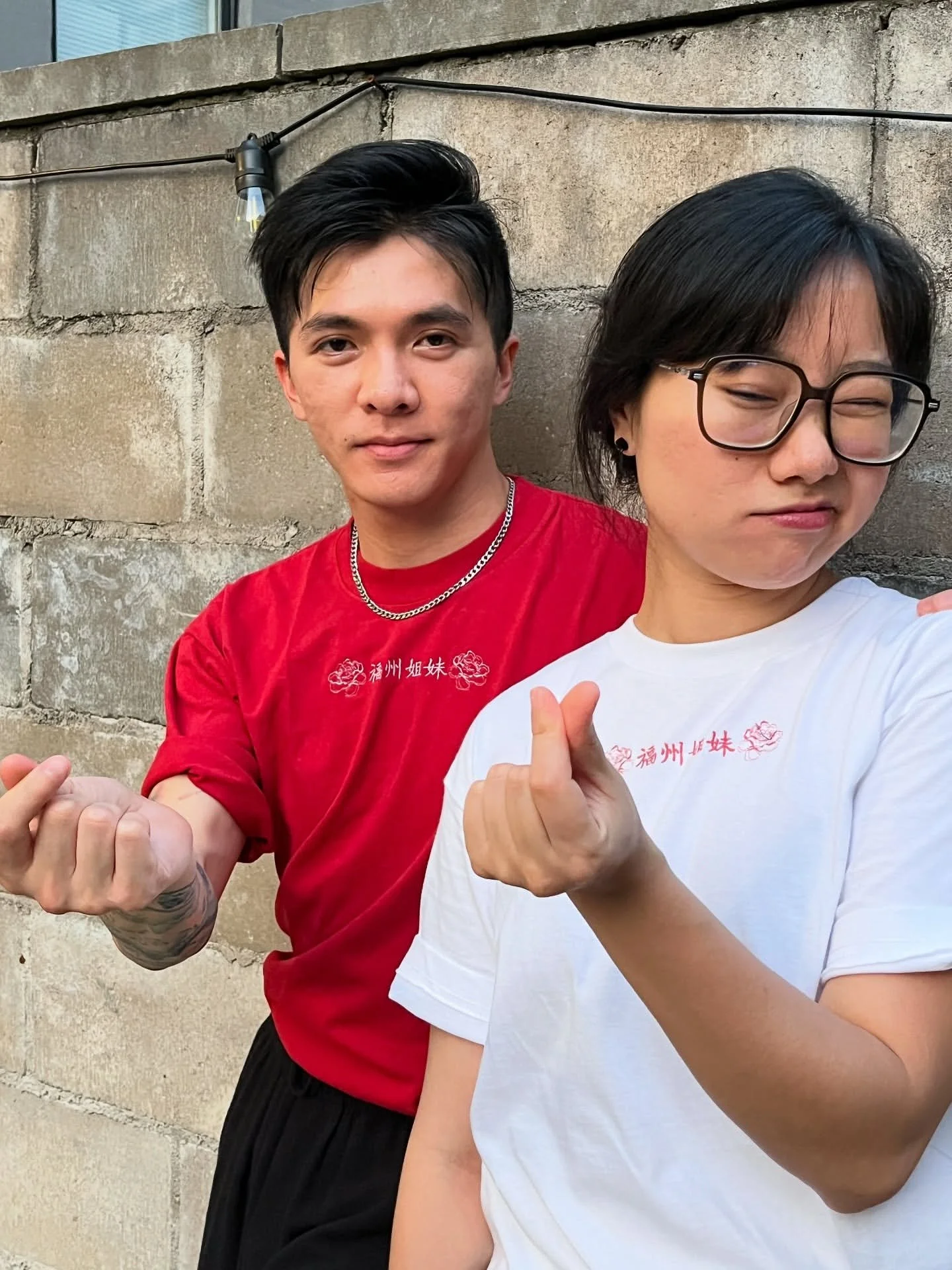 fuzhou-sisters-white-red-t-shirt-2.jpg