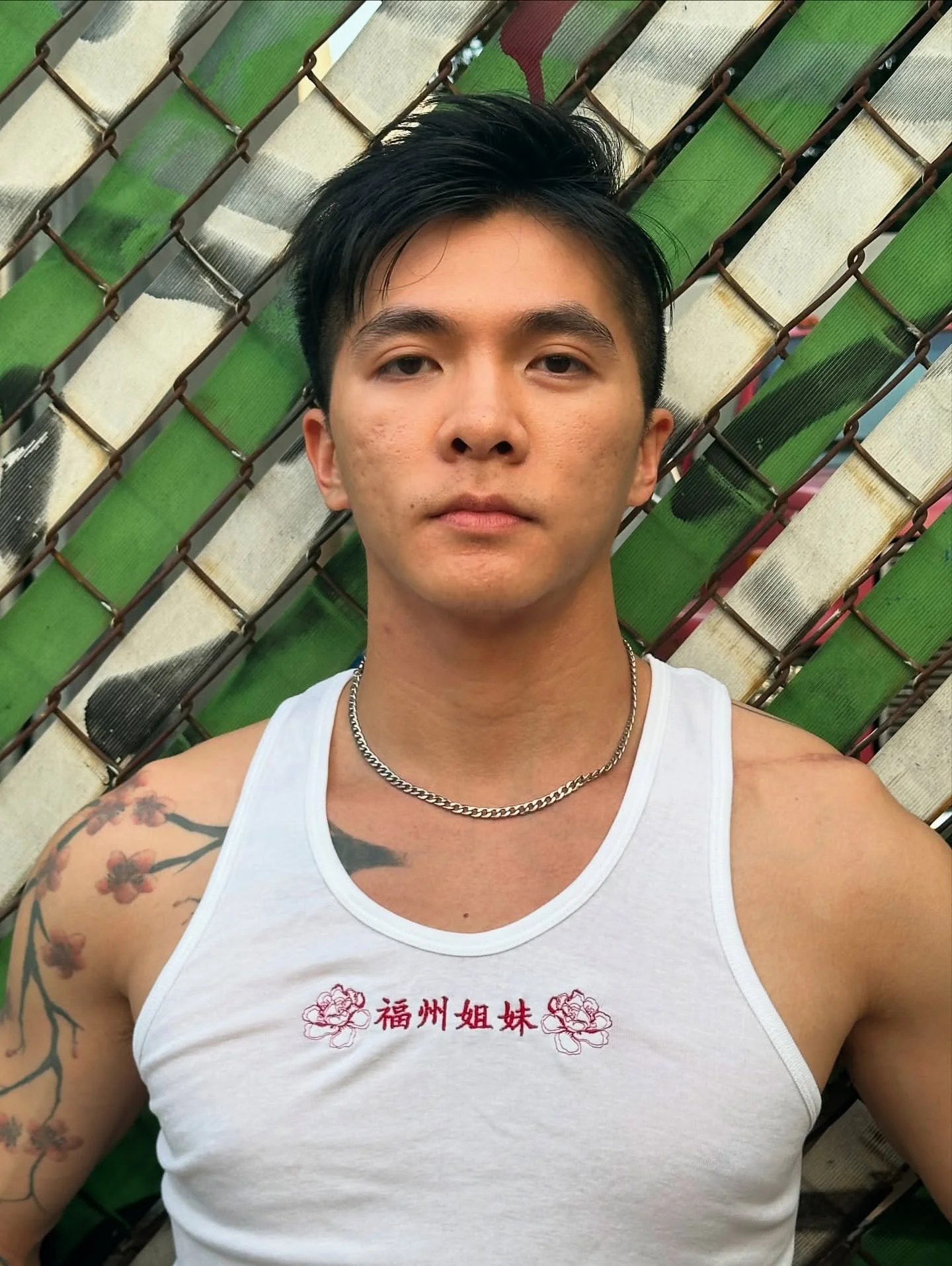 fuzhou-sisters-tank-top-man-2.jpg
