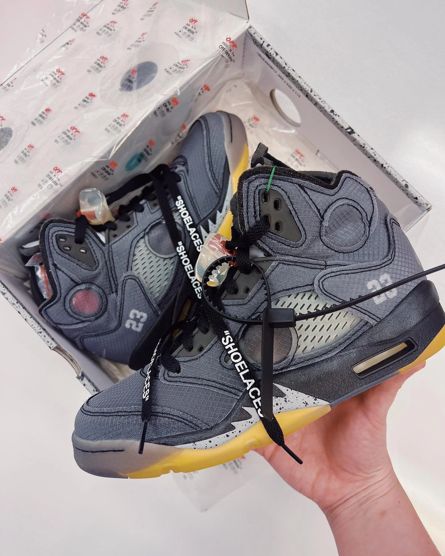 off white 5s muslin
