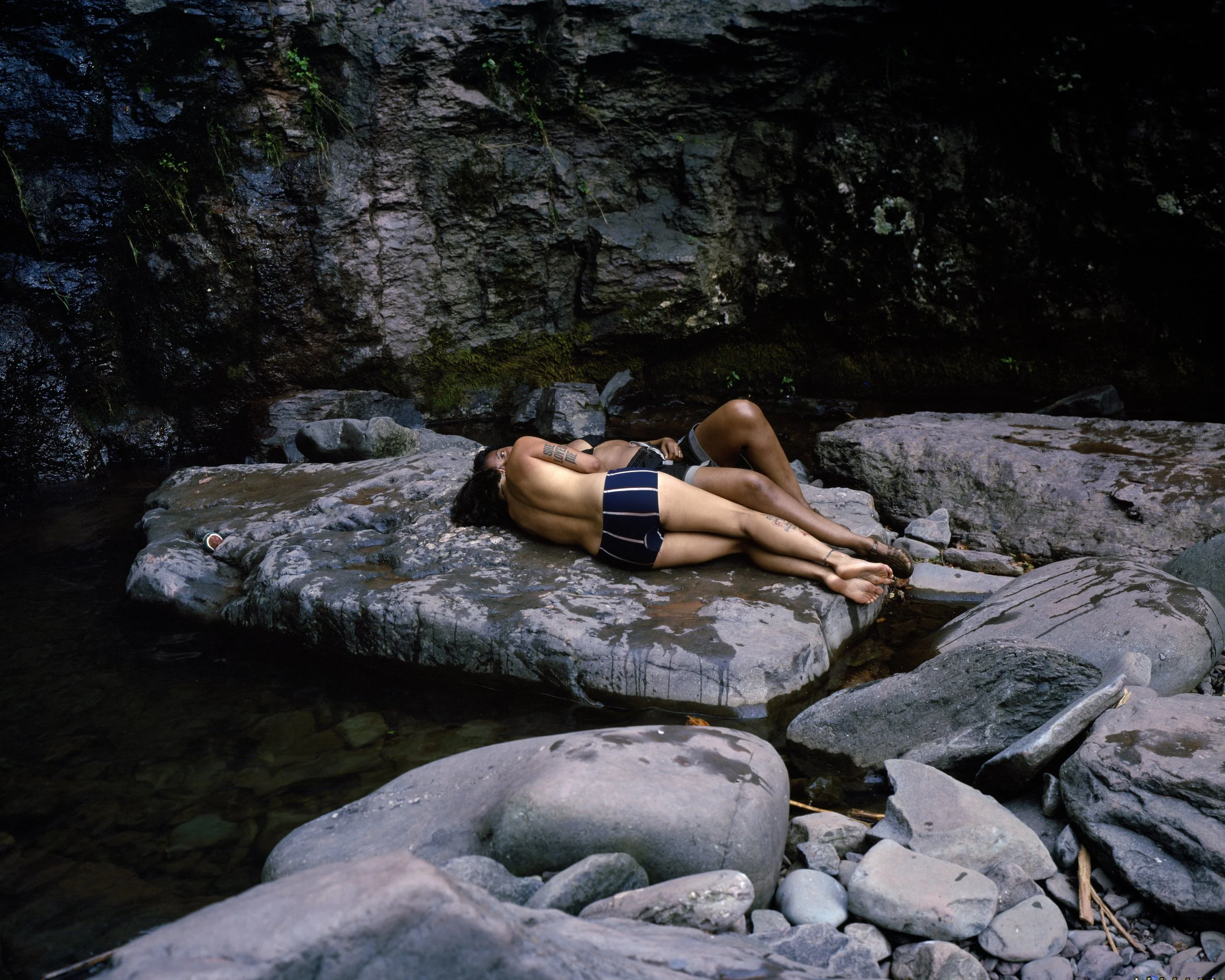 Andina Marie Osorio, Untitled (she loves me)