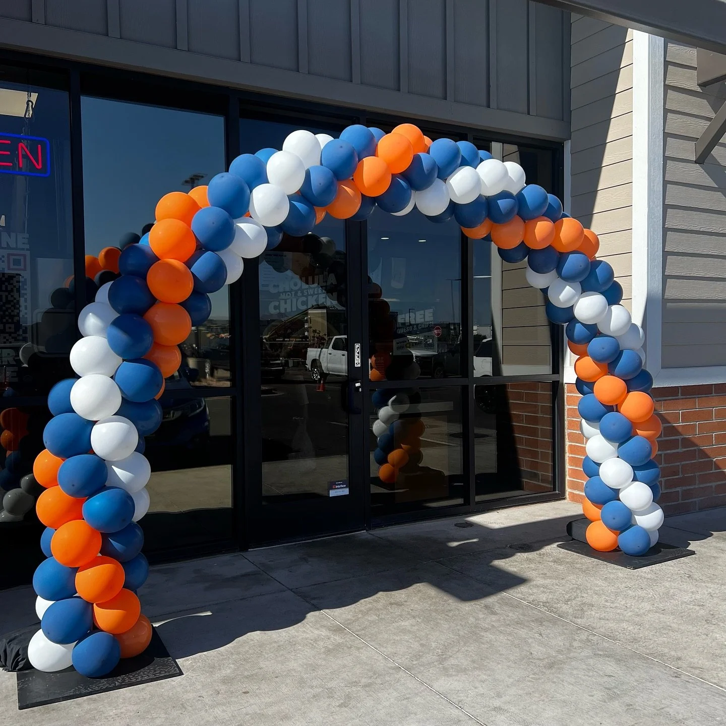 Our 4th Qdoba Grand Opening! 🌮🌯

.

.

.

#corporateballoons #arizonaevents #arizonacorporateballoons #balloongarlands  #phoenixballoons 
#arizonaballoondecorator #arizonaballoons #arizonaballoons #balloonsetup #qdoba