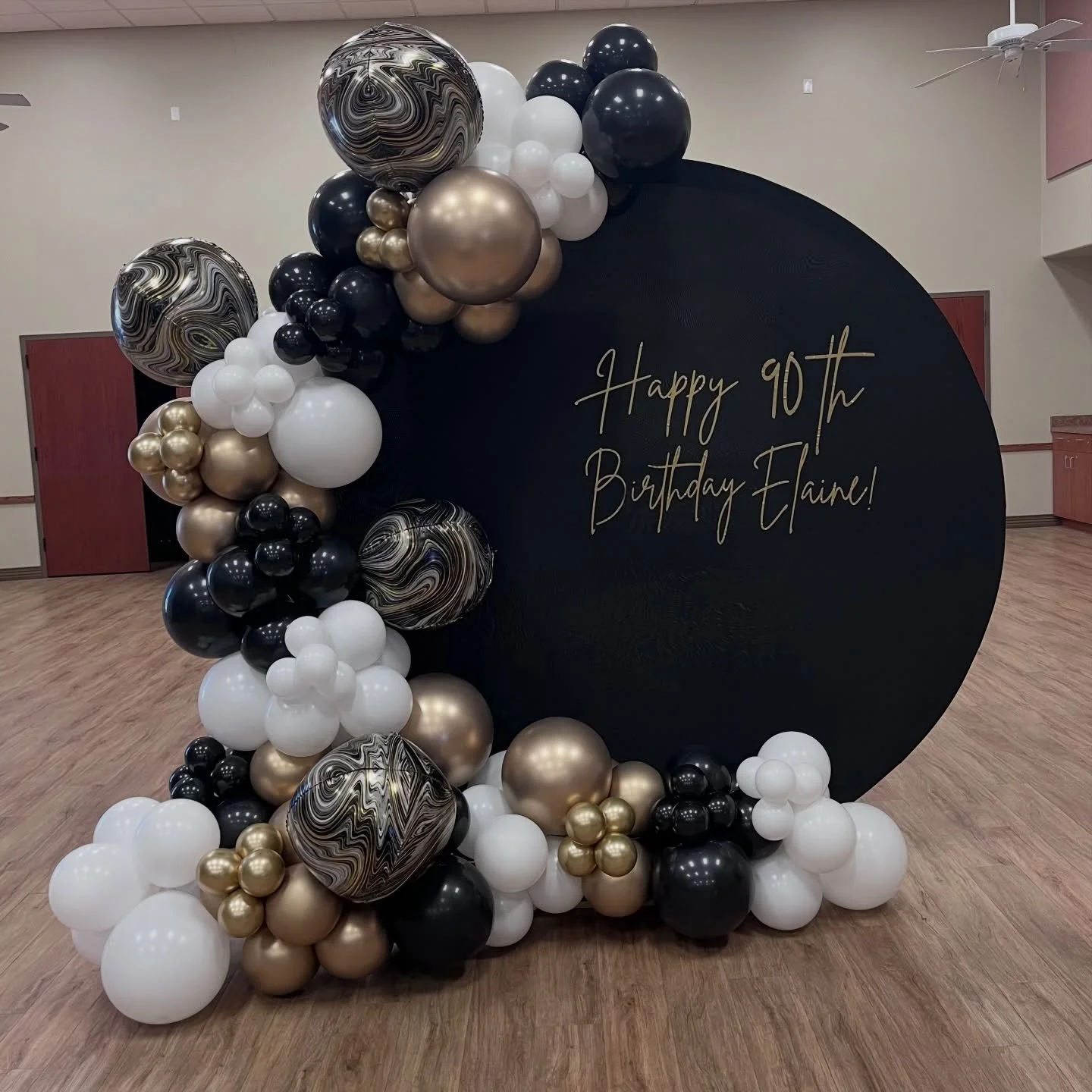 Celebrating 90 years in style! 

.

.

.
#phxballoons #scottsdaleballoons #azballoons #arizonaballoons #arizonaballoondecorator birthdayballoons