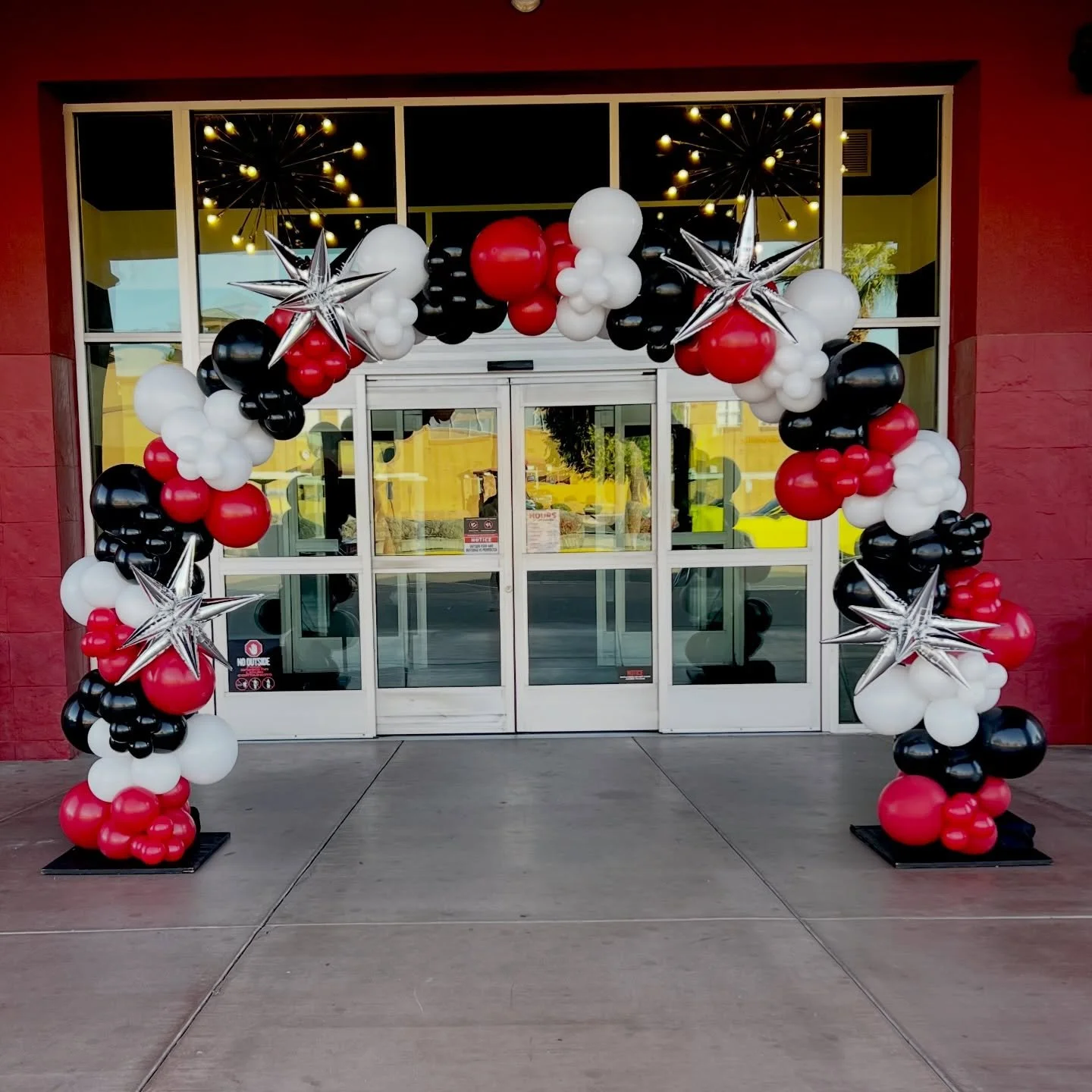 Love doing installs for @luckystrikeent 🎳

.

.

.
#arizonaballoons #arizonaballoondecor #arizonaballoondecorator