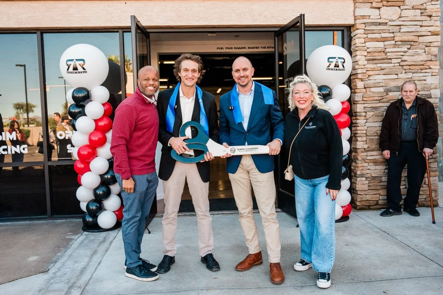 Grand Opening for @racingritual 🏁

📸: @thunderbirdphotographyaz 

.

.

.
#arizonaballoons #arizonaballoondecor #arizonaballoondecorator #corporateballoons
