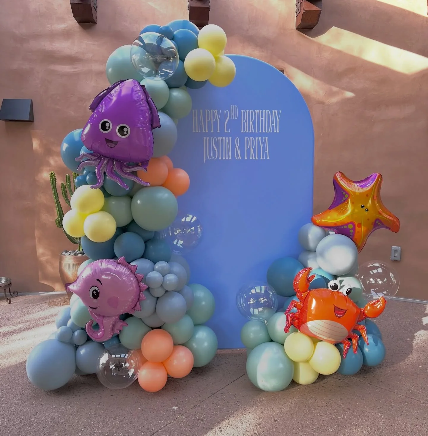 Justin &amp; Priya Are O-Fish-Ally TWO! 🦀🐙🫧

.

.

AZBalloonDecor ArizonaBalloonArtist ArizonaBalloons