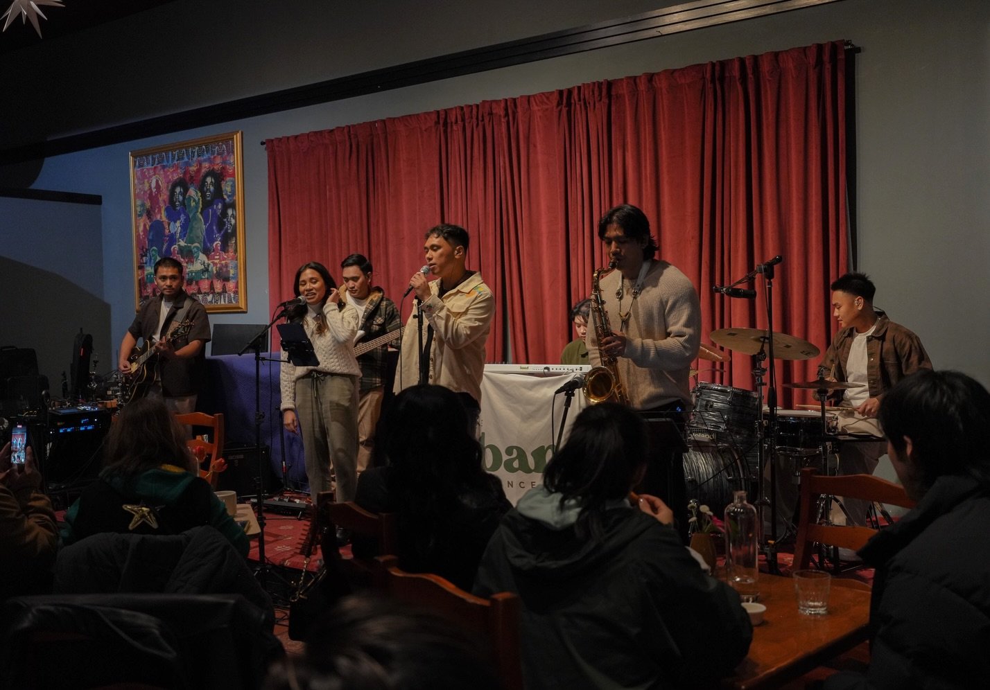 some moments from our december performance at @oceanalehousemusic! great food, good vibes, and a room full of love! 

#theband #liveband #bayarea #sanfranciso #coverband