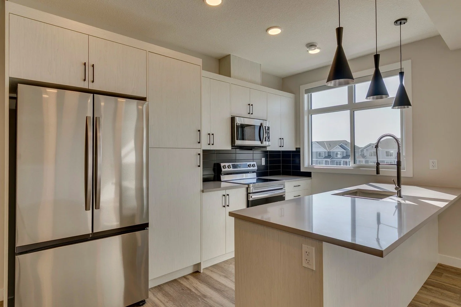 ADM10201blend copy_sm.jpg