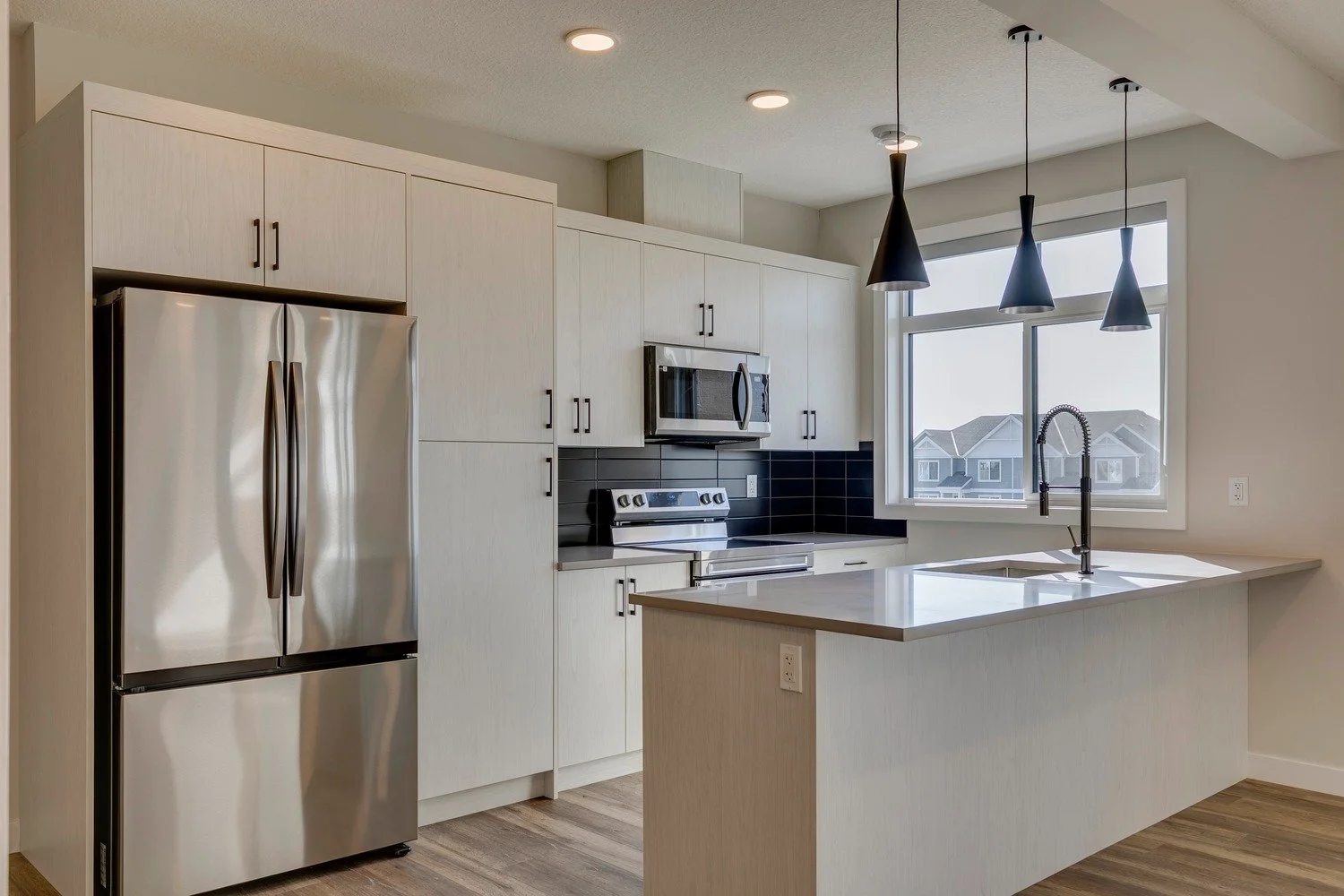 ADM10221blend copy_sm.jpg