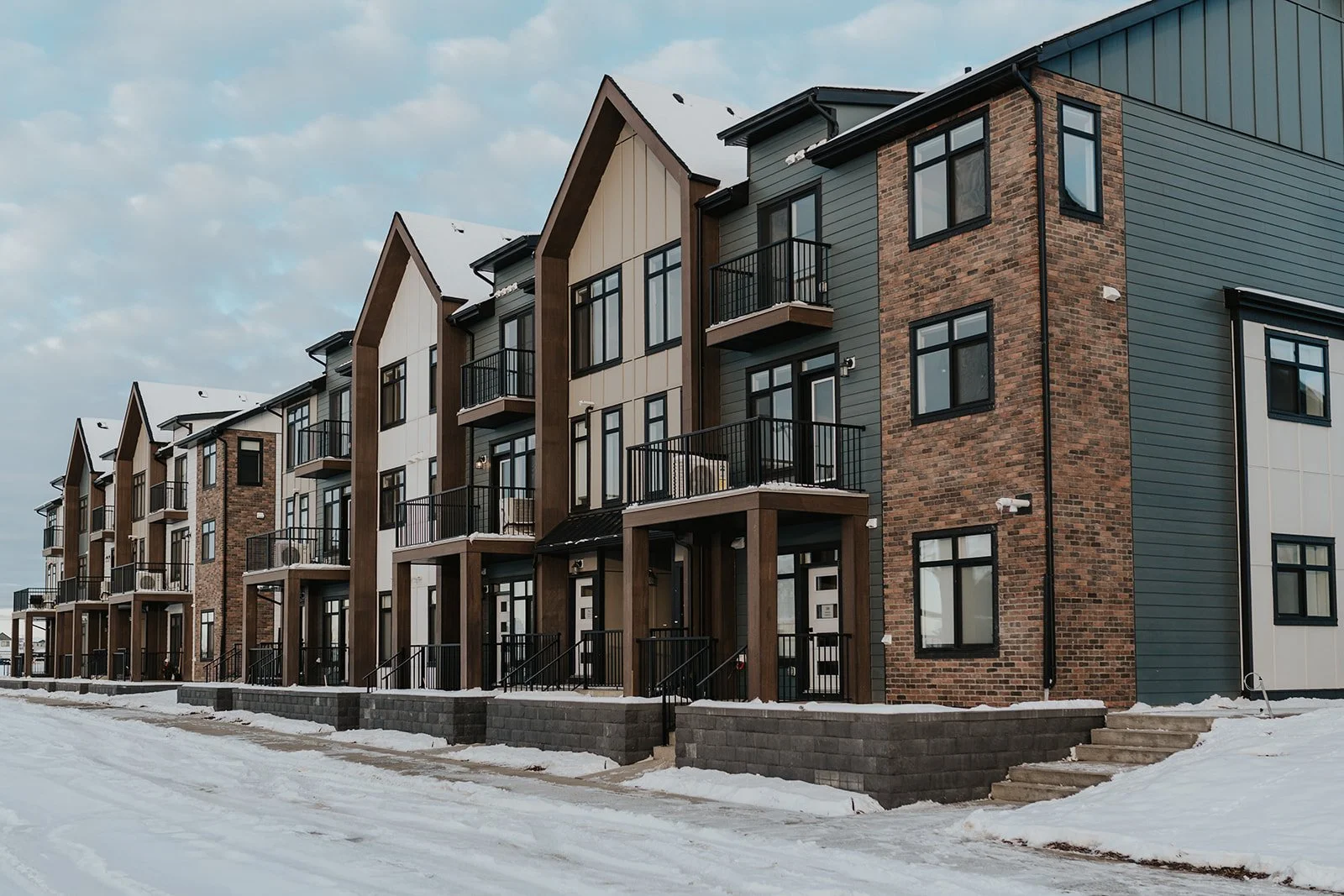Calgary-Rentals-Rohit-Rental-Living-116.jpg
