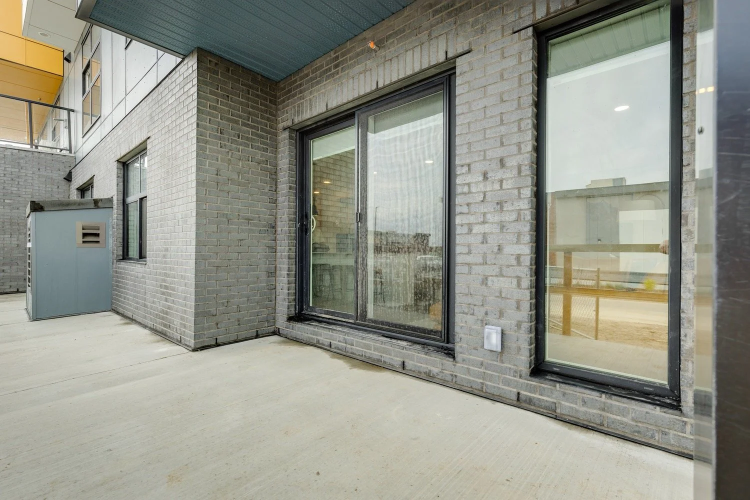 Exterior 3_sm.jpg
