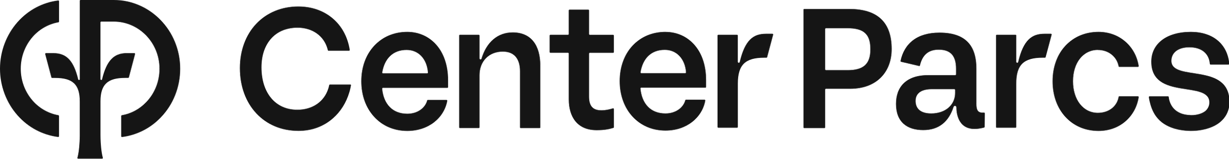 Logo de Center Parcs en blanc sur fond noir.