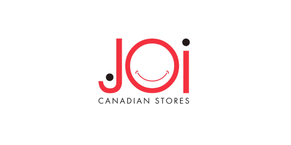 Logotipo de Joy Canadian Stores con letras en rojo que forman un rostro sonriente con ojos, sobre fondo negro.