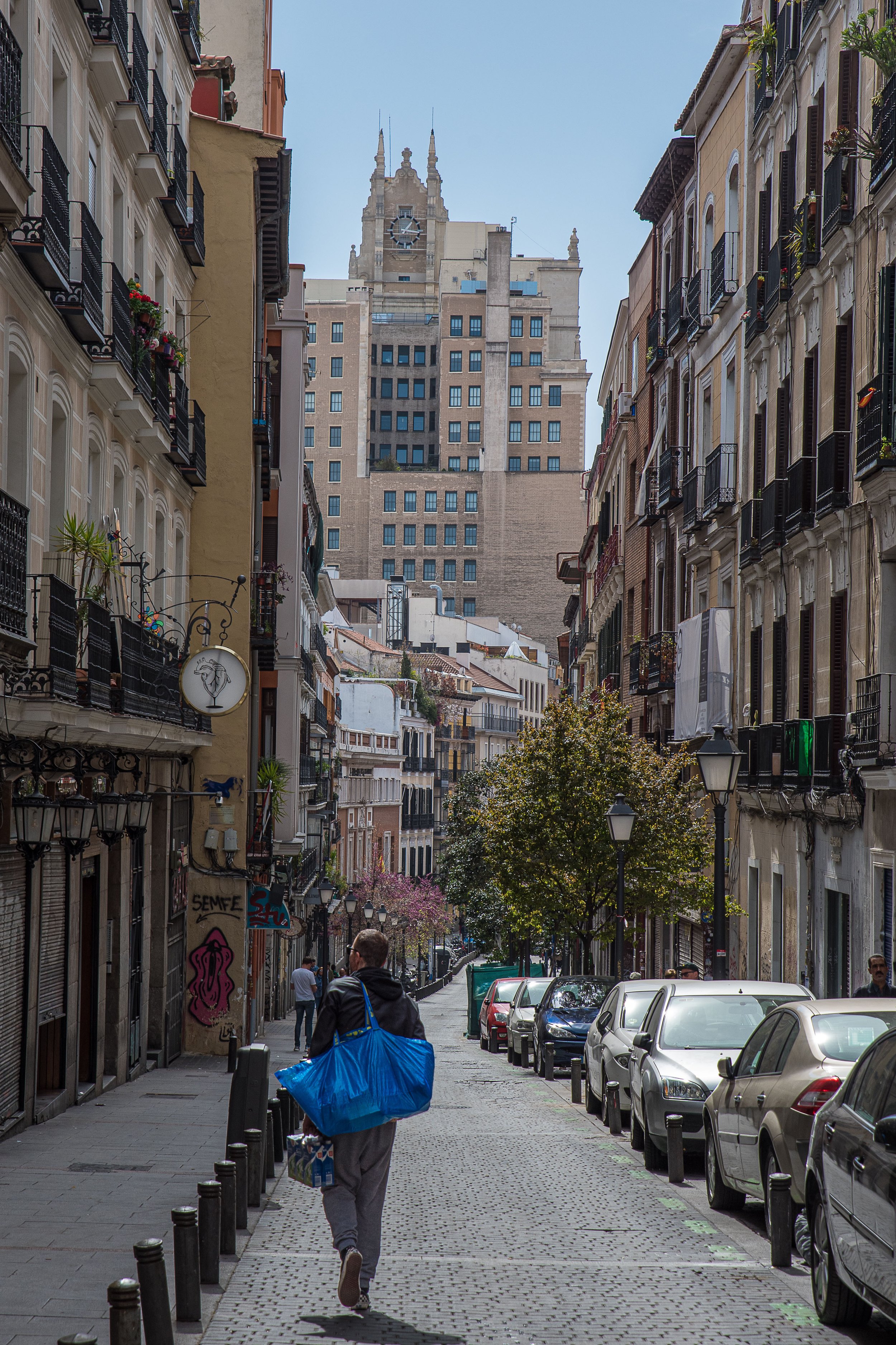 Mirando el edificio Telefónica