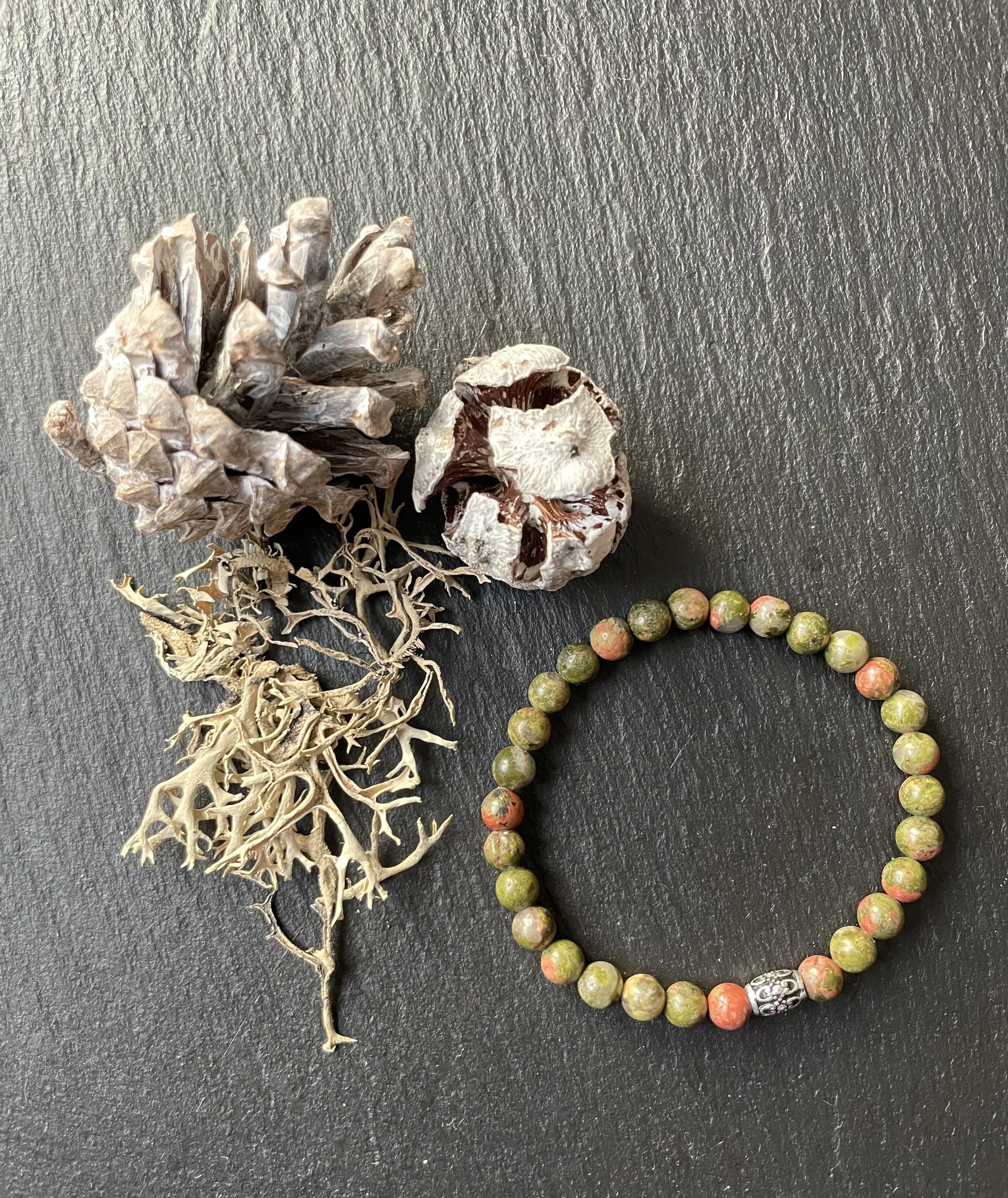 Unakit karkötő ezüst összekötőszemmel