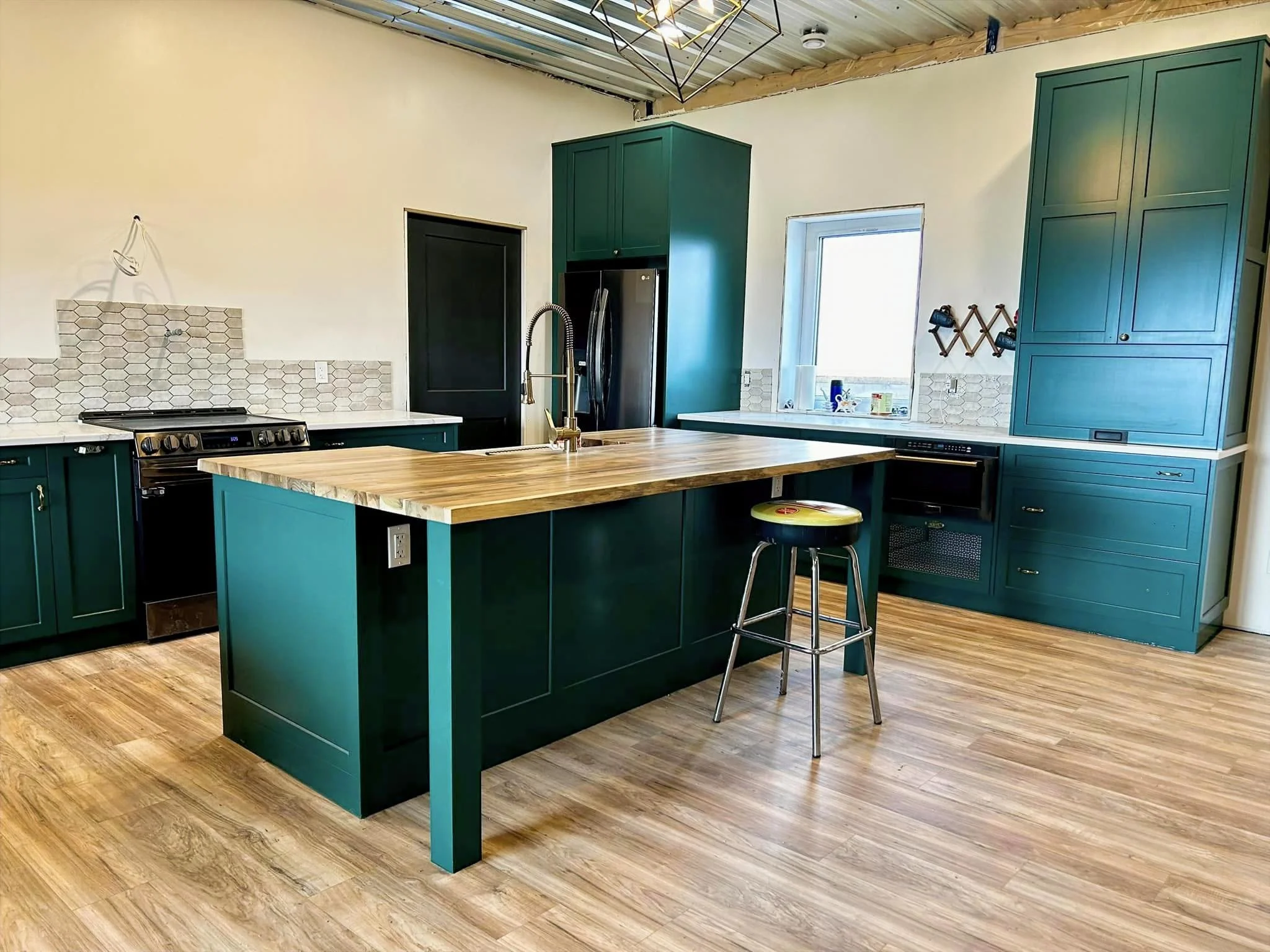 Kitchen 4.jpg