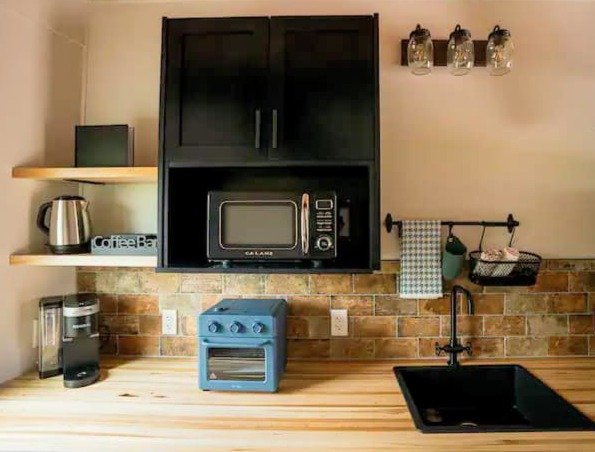 Kitchen 5.jpg