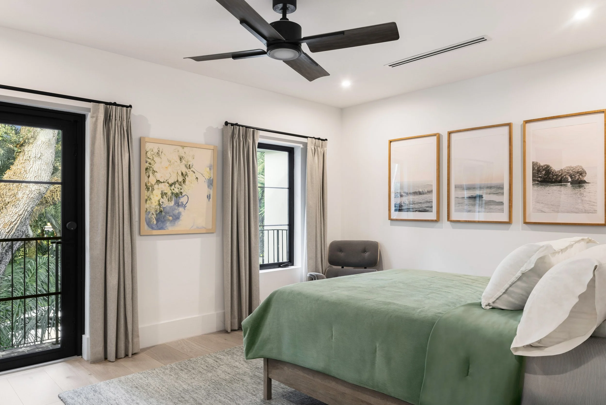 Secondary bedroom - Coastal Boho Estate - Coconut Grove - CURATED. Studio