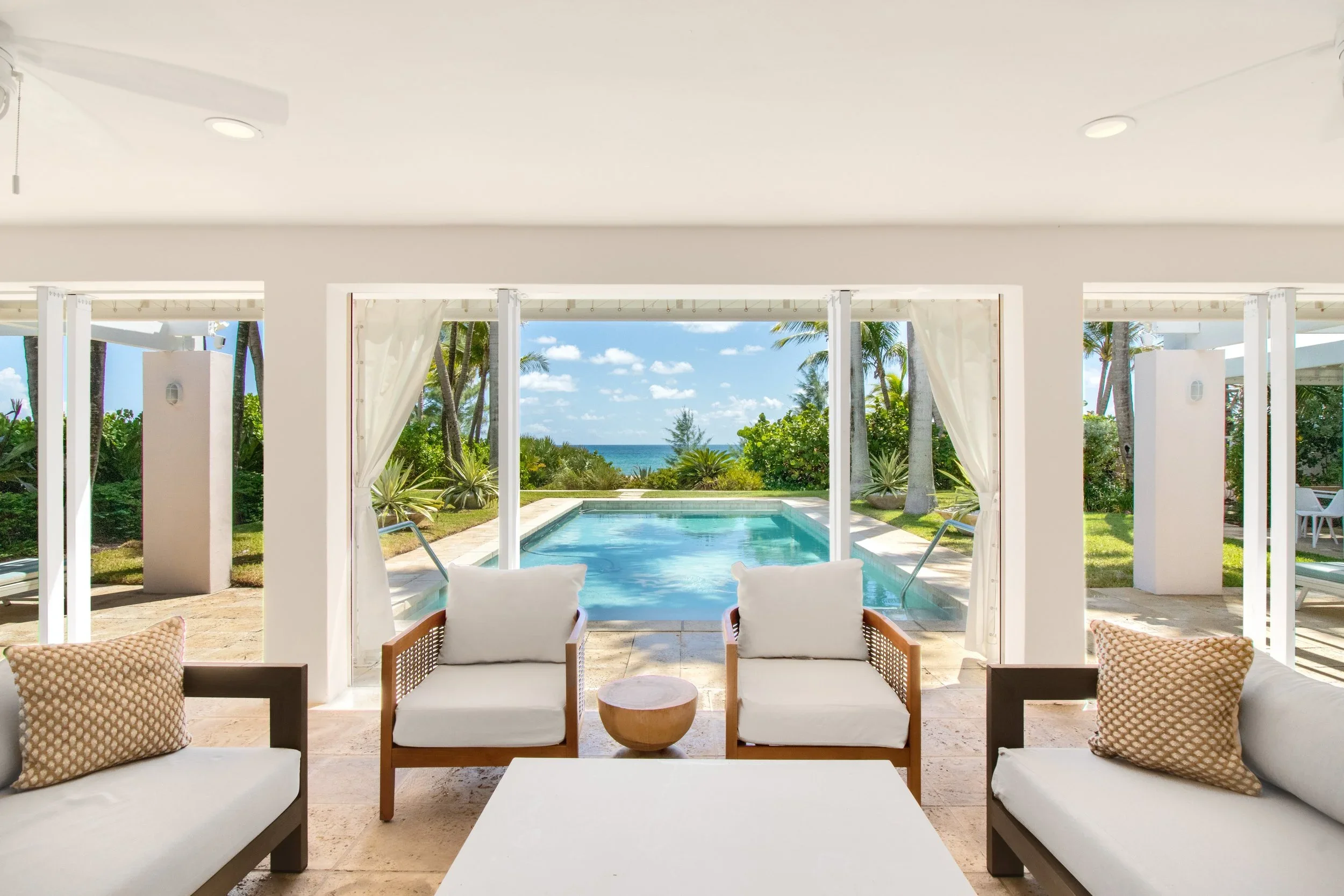 10 Reasons You Need to Hire an Interior Designer for Your House in the Bahamas