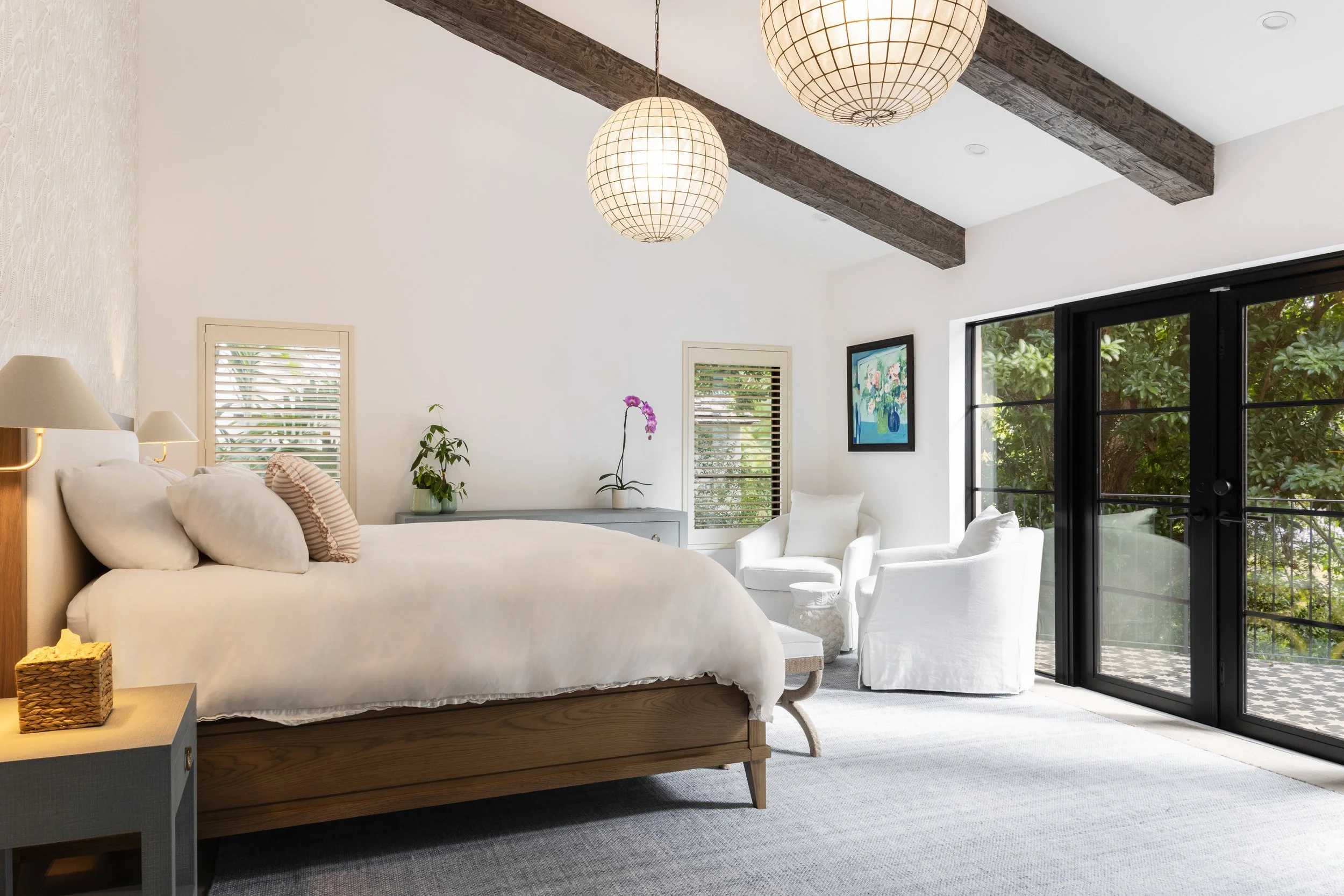 Primary bedroom suite - Coastal Boho Estate - Coconut Grove - CURATED. Studio