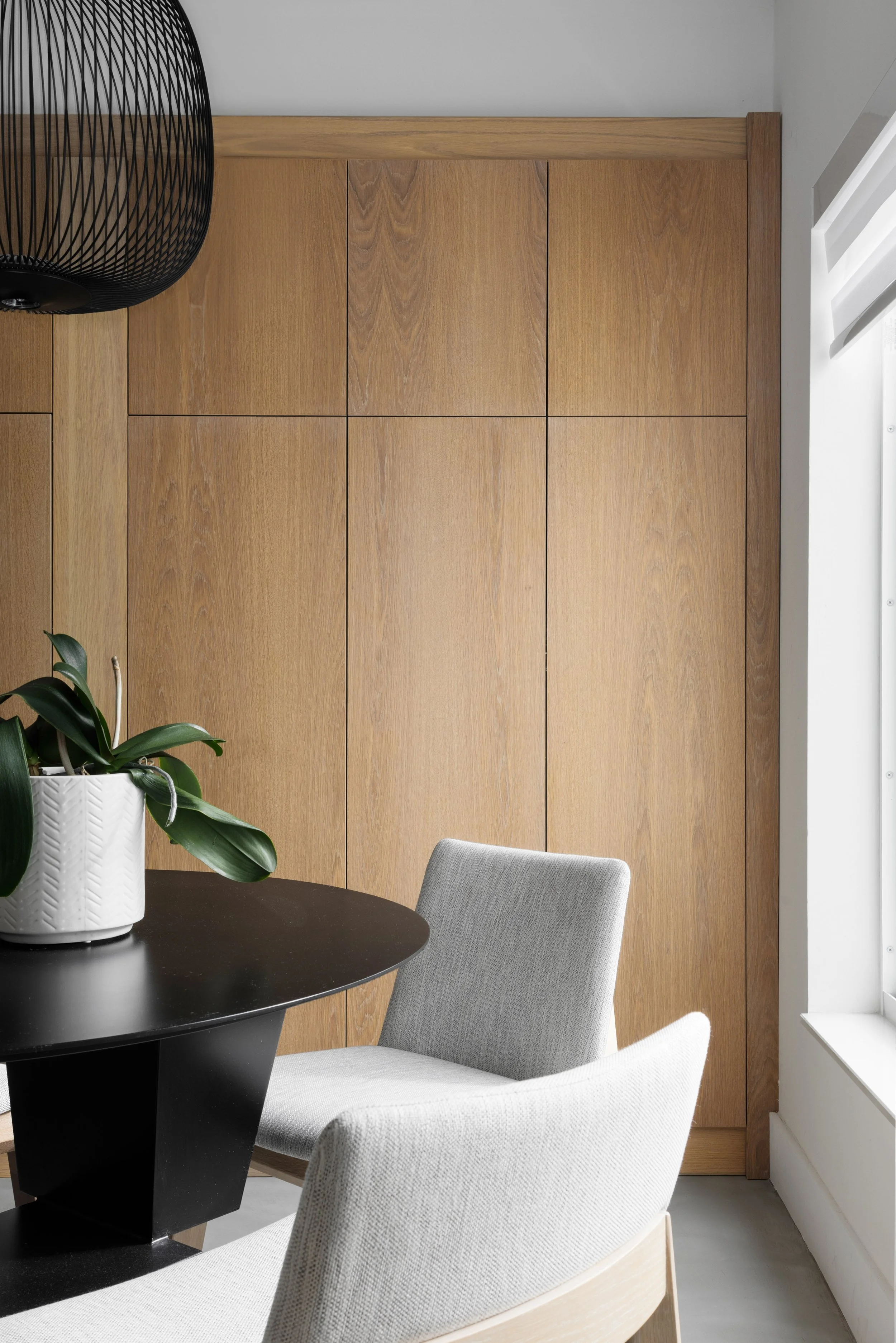 Detail shot of dining space - Modernized Brutalist Architecture - Coconut Grove - CURATED. Studio