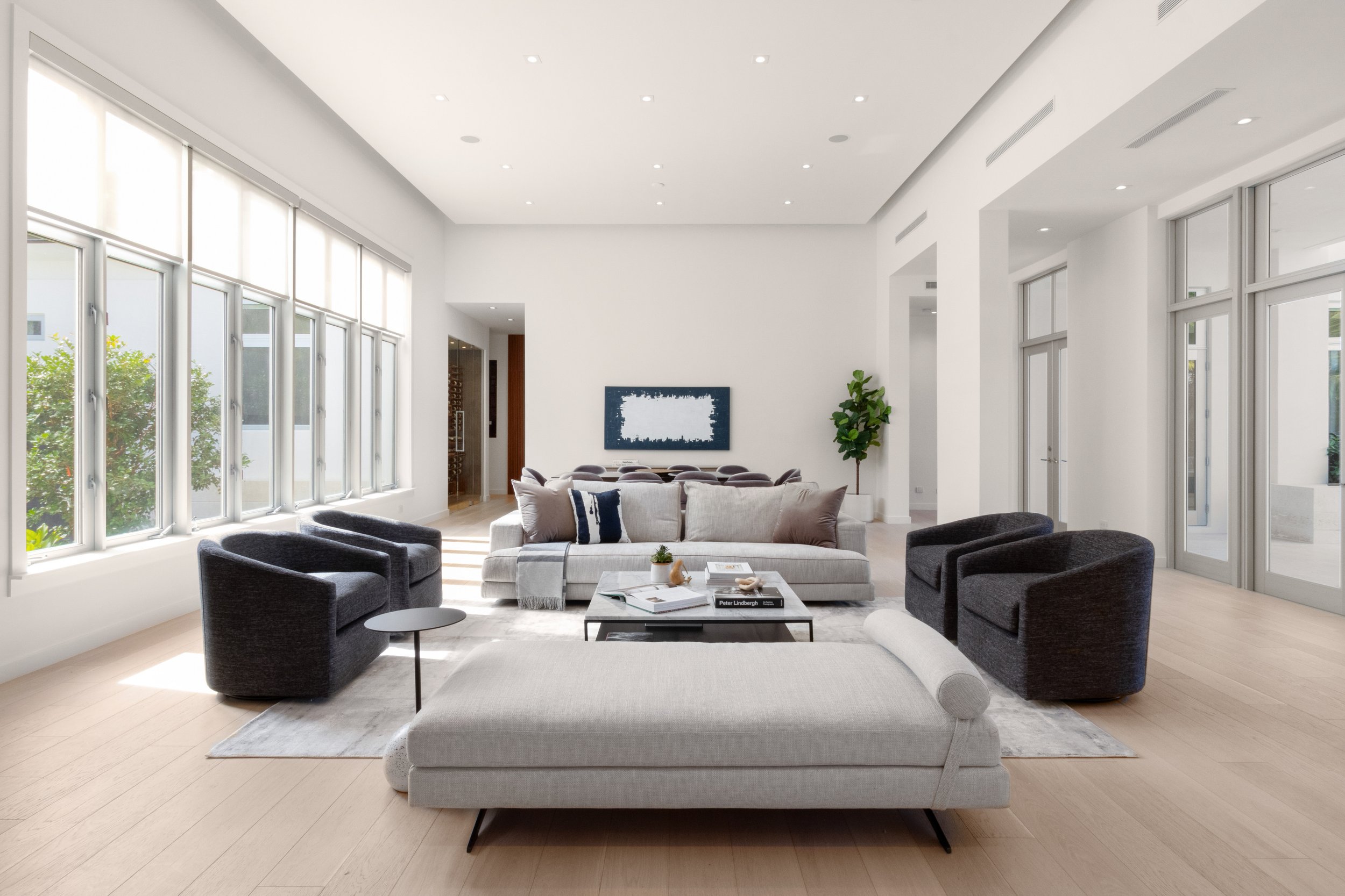 Modern living space - Los Pinos in Cocoplum - Coral Gables - CURATED.