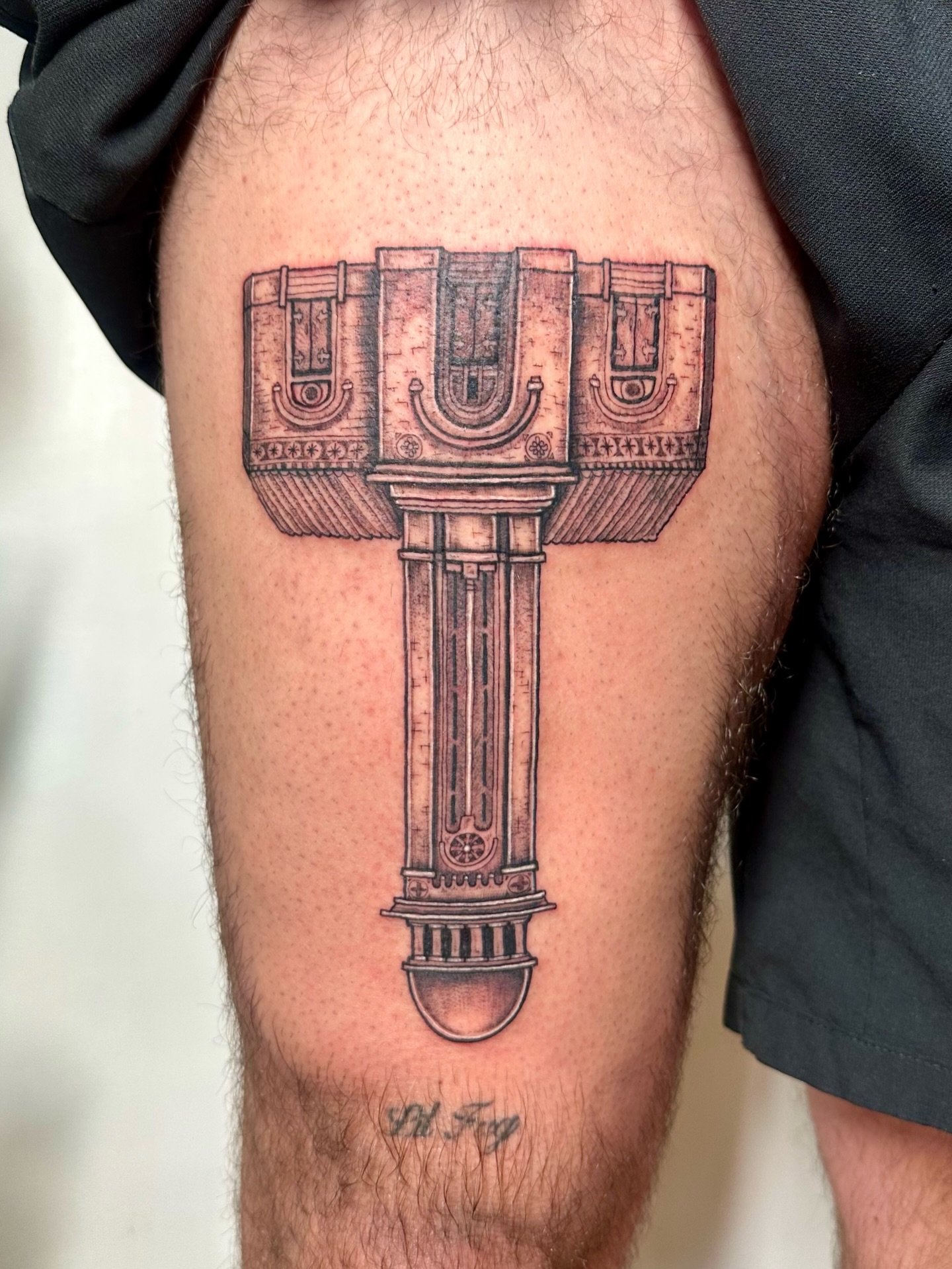Oh Catholicism&hellip; your phallic imagery continues to astound and delight us all. 😩 Thank you so much for coming in and trusting me with this beauty, Caleb! This was tons of fun, and you sat like an absolute champ. ✨⛪️🍆💦
.
#art #tattoo #gaytatt